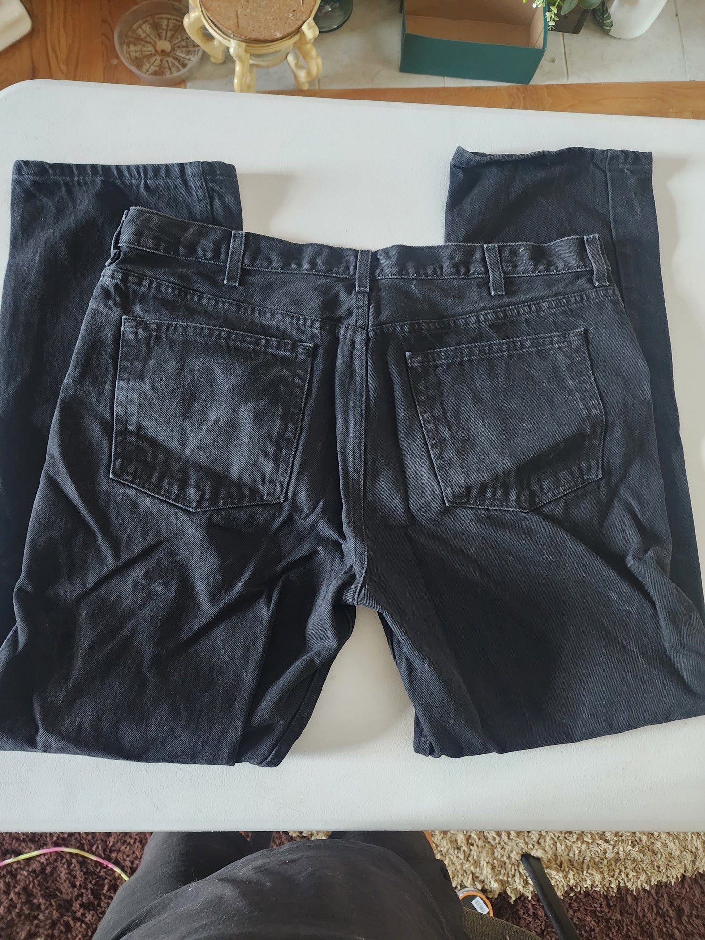 Men's Black  Denim Jeans 40 x 32 in very good condition.