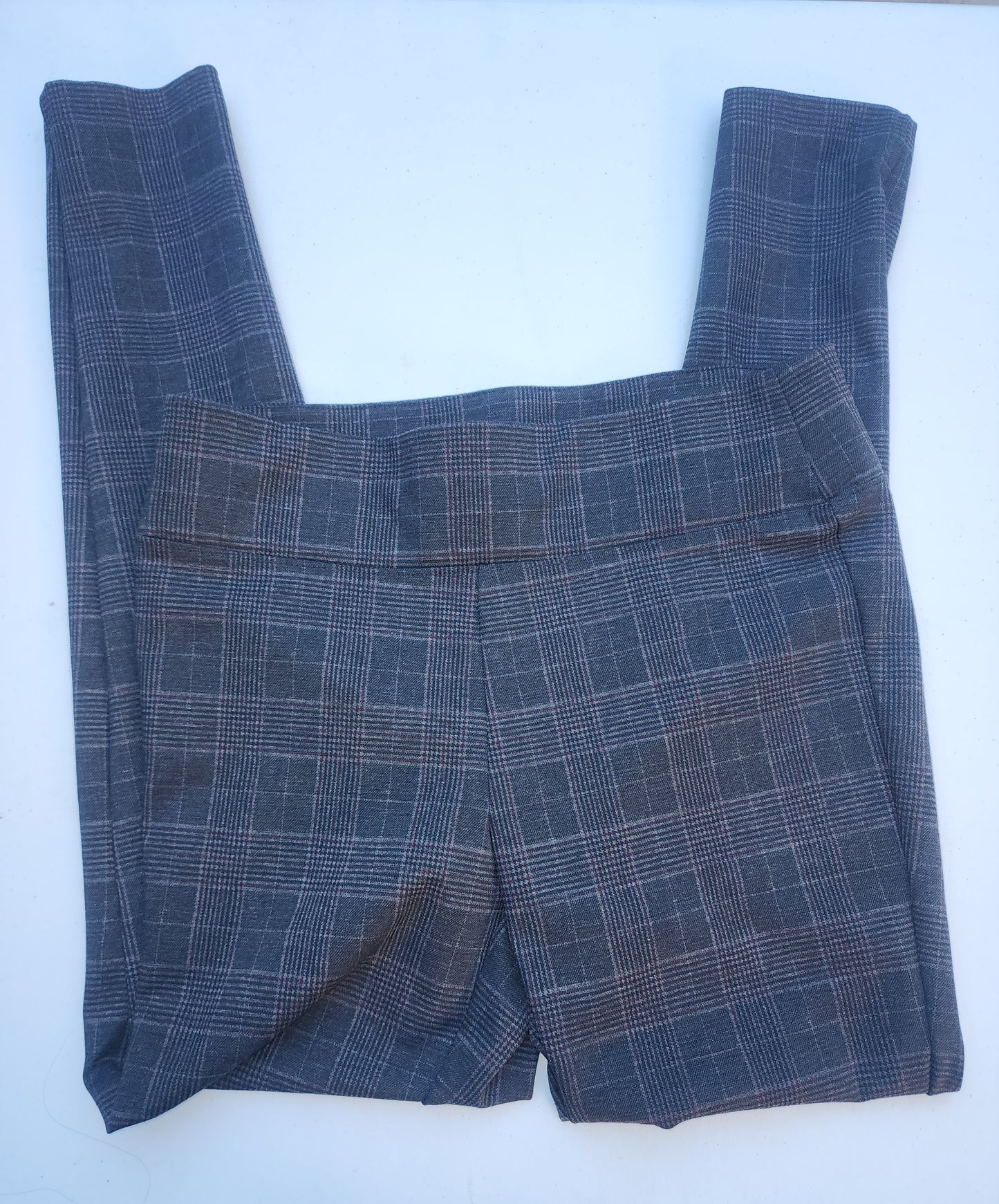 D. JEANS Women’s gray plaid stretch Pants size 10