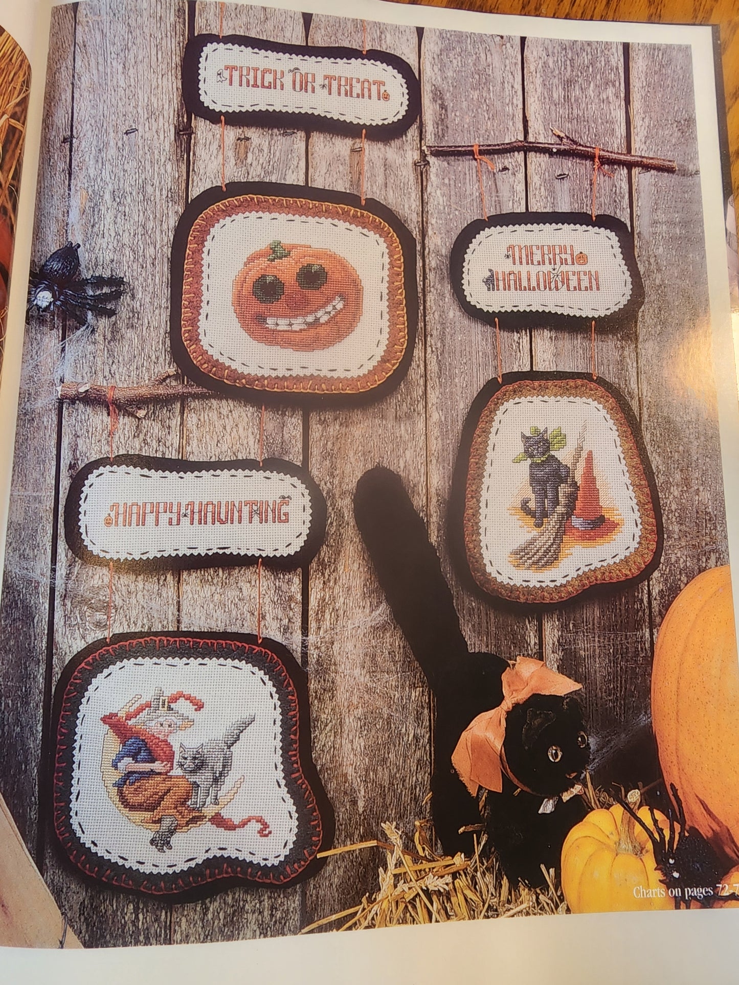 Leisure Arts Book HOLIDAY REVERIE Cross Stitch Pattern Book Halloween Christmas