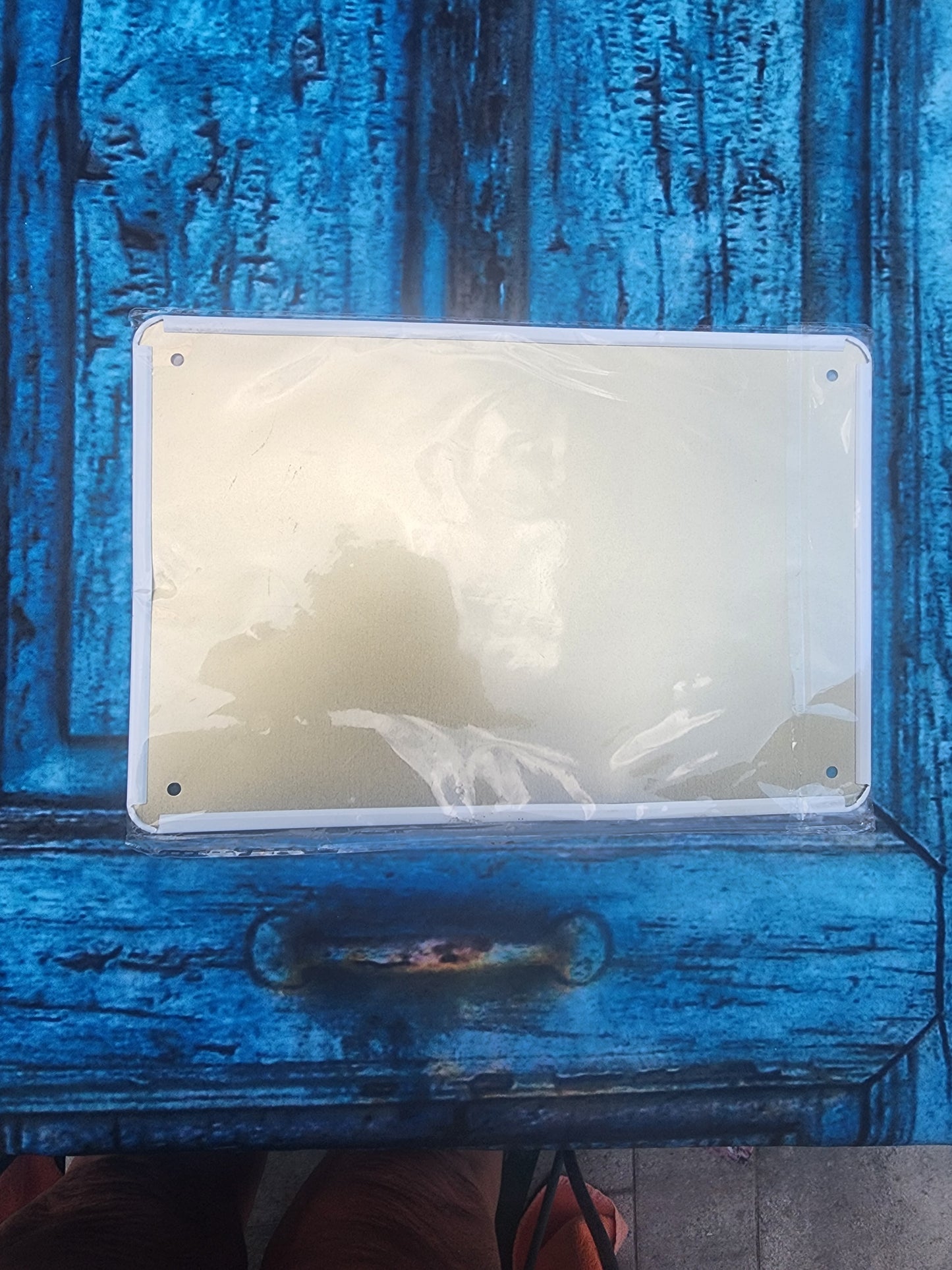 Metal Tin with Calvin  & Hobbes sign, Tiger