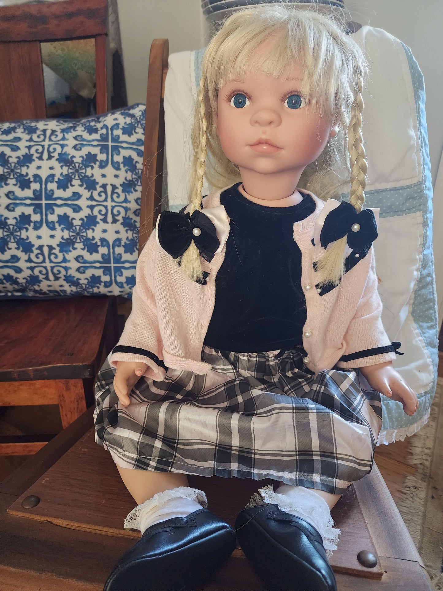 Denise McMillan Vinyl And Cloth 25" Doll AEL 2007 Blonde Hair Blue Eyes