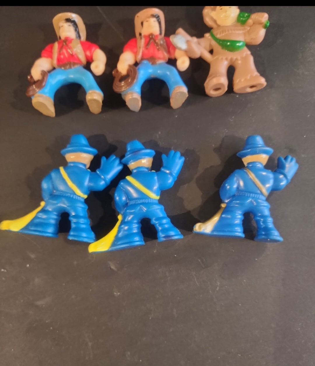 Lincoln Logs Frontiersman,, Cowgirl, 3 Soldier Blue Men, 2 Cowboys   2” Lot of 7