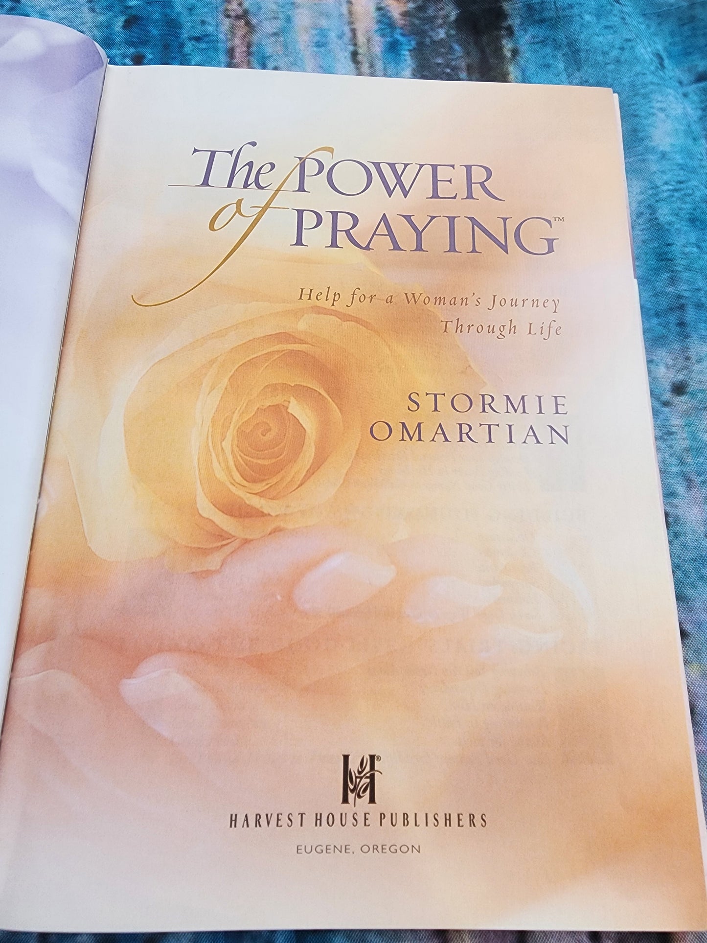 The Power of Praying: Help for a Woman's Journey Through Life Hardcover Omartian