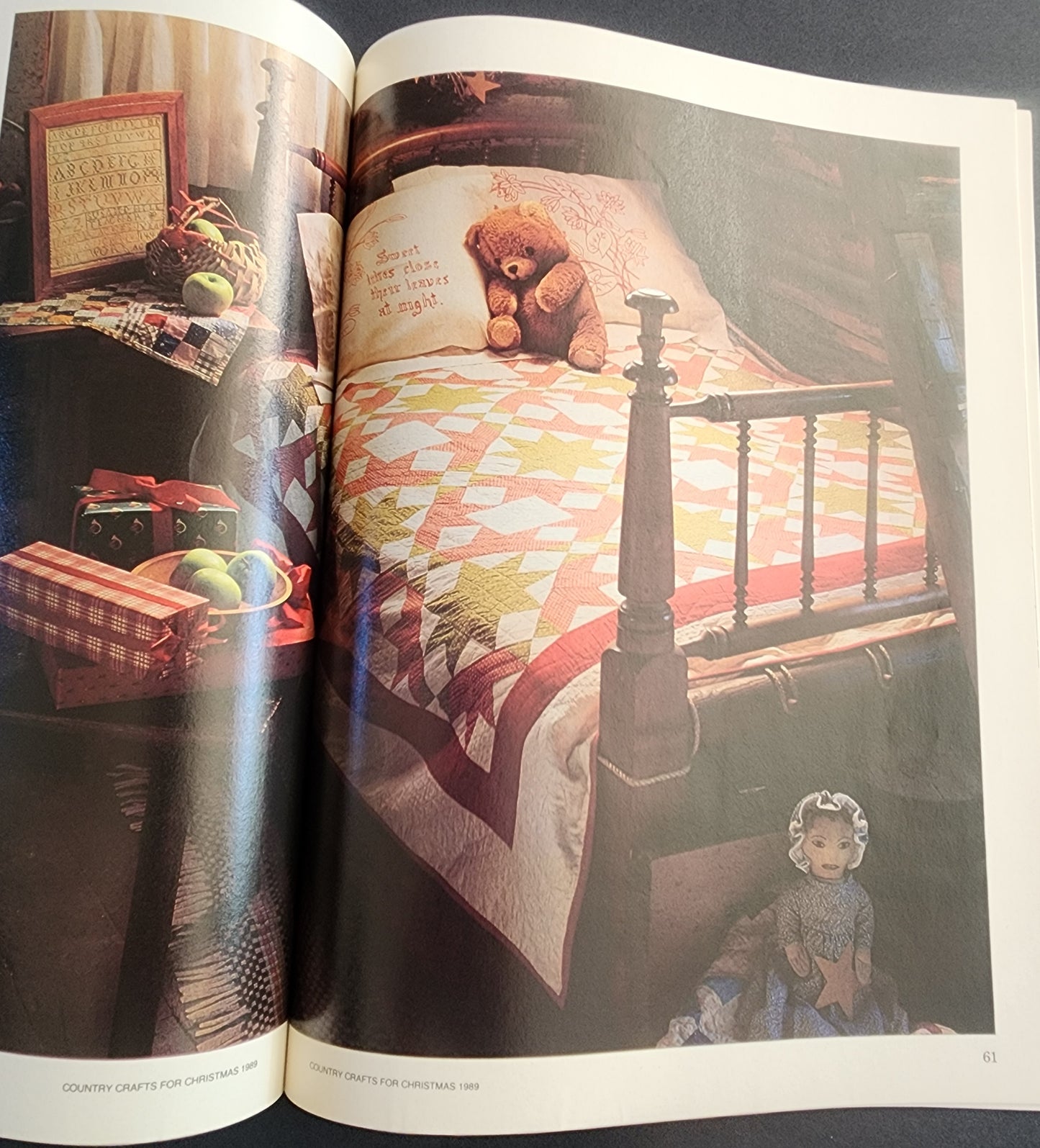 Vtg Better Home and Gardens Magazine 1989 Country Crafts Christmas Edition Santa's BEST