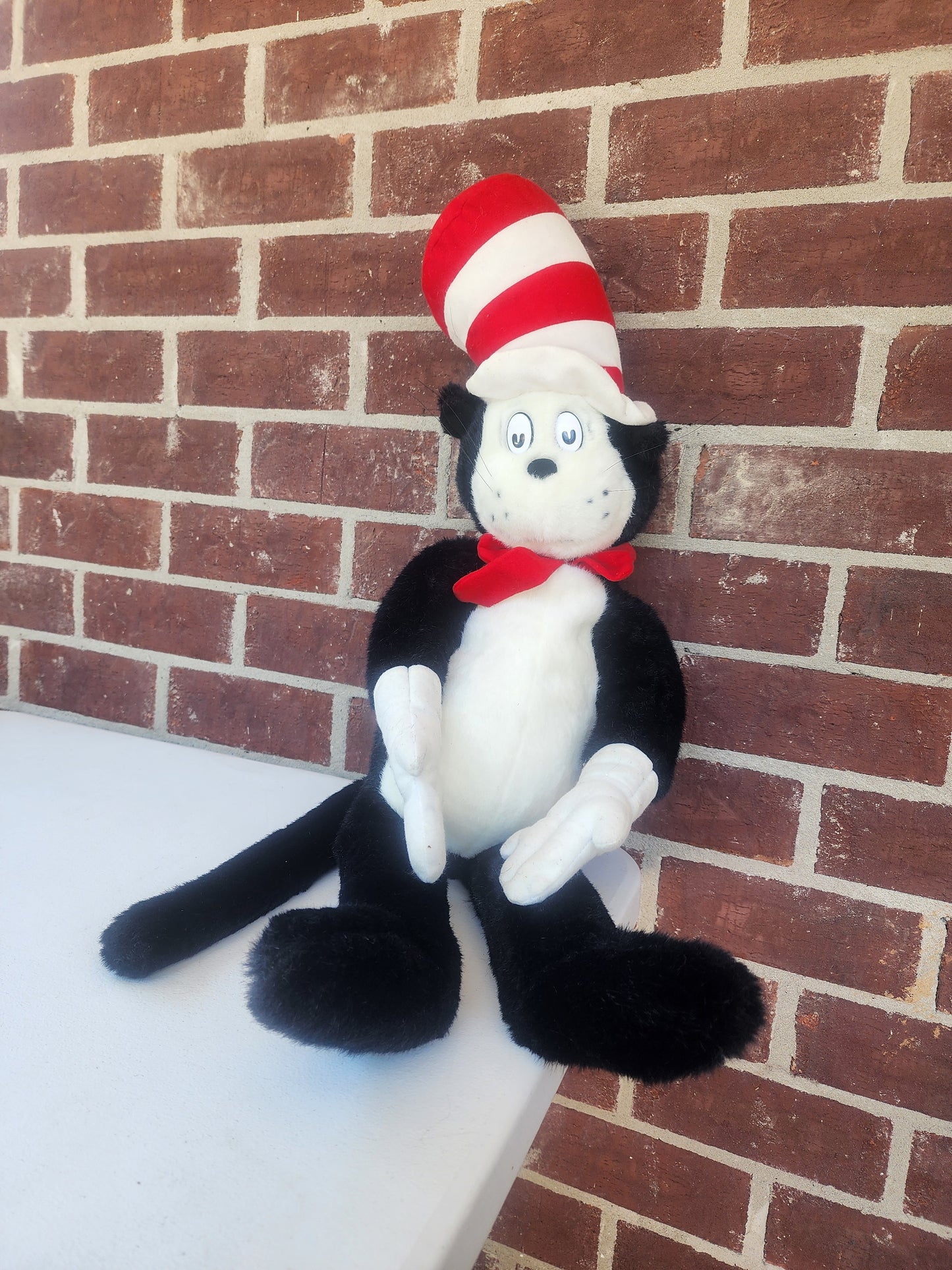 VTGE 1995 DR. SEUSS ENTERPRISES,  LARGE 29"  PLUSH CAT IN THE HAT STUFFED TOY,