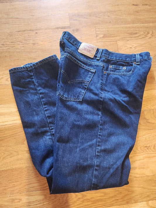 577 Levi Jeans Women size 12L