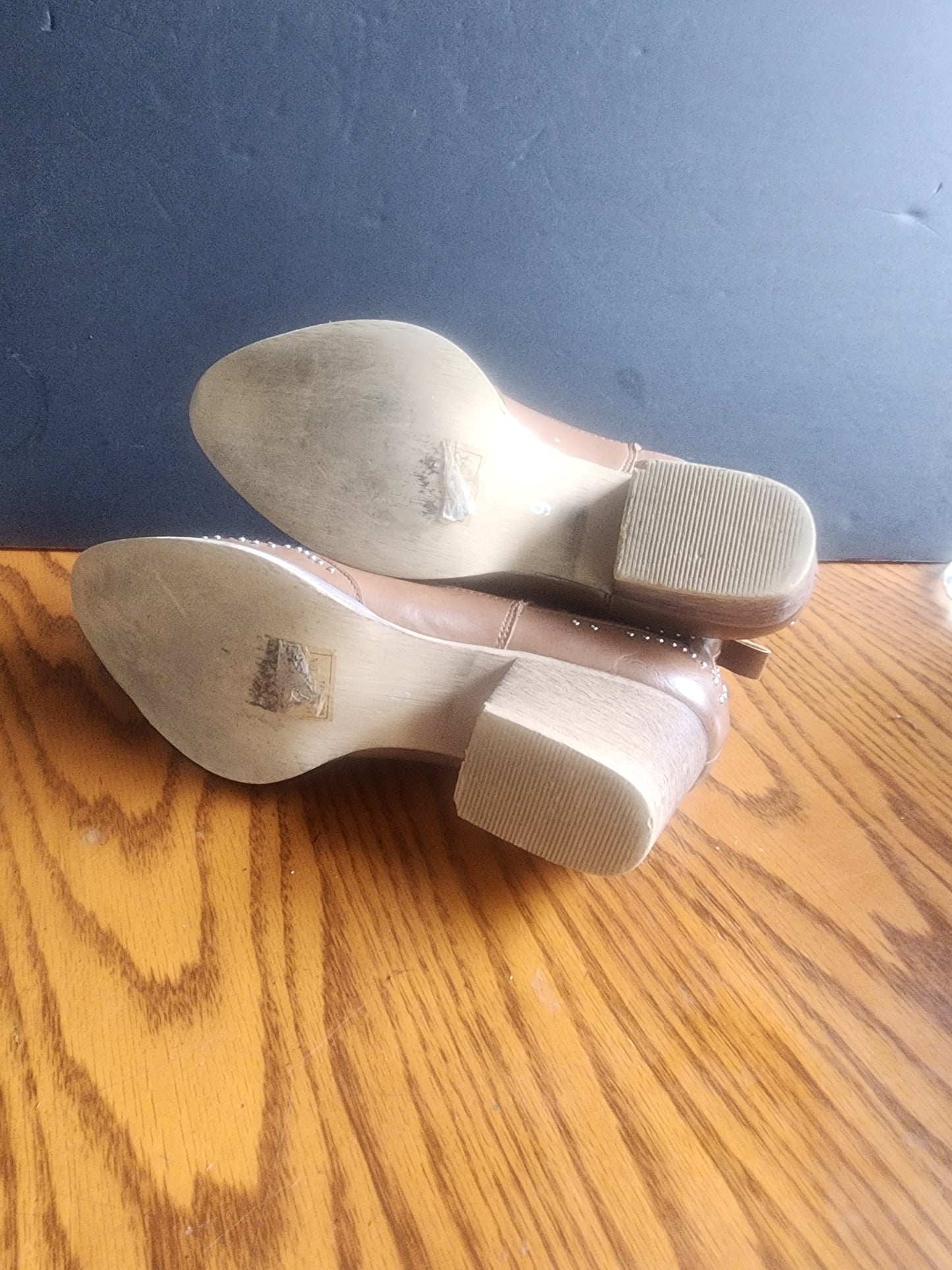 Yoki Women's Western Booties Size 9 Br Cowgirl Studded Block Heel Pointed Toe,