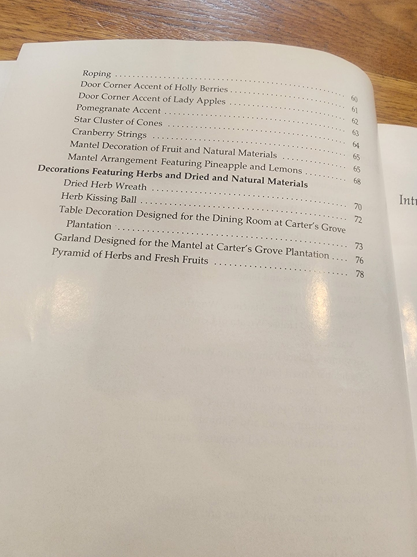 Colonial Williamsburg Decorates for Christmas Step-by-Step Crafts 1981