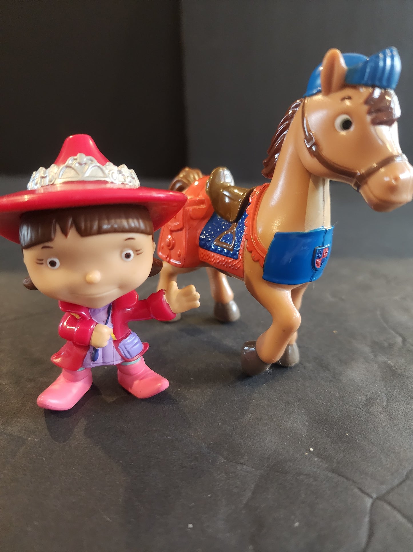 Fisher Price Mike the Knight Evie & Galahad Horse Figure Set Mattel 2012 Wizard