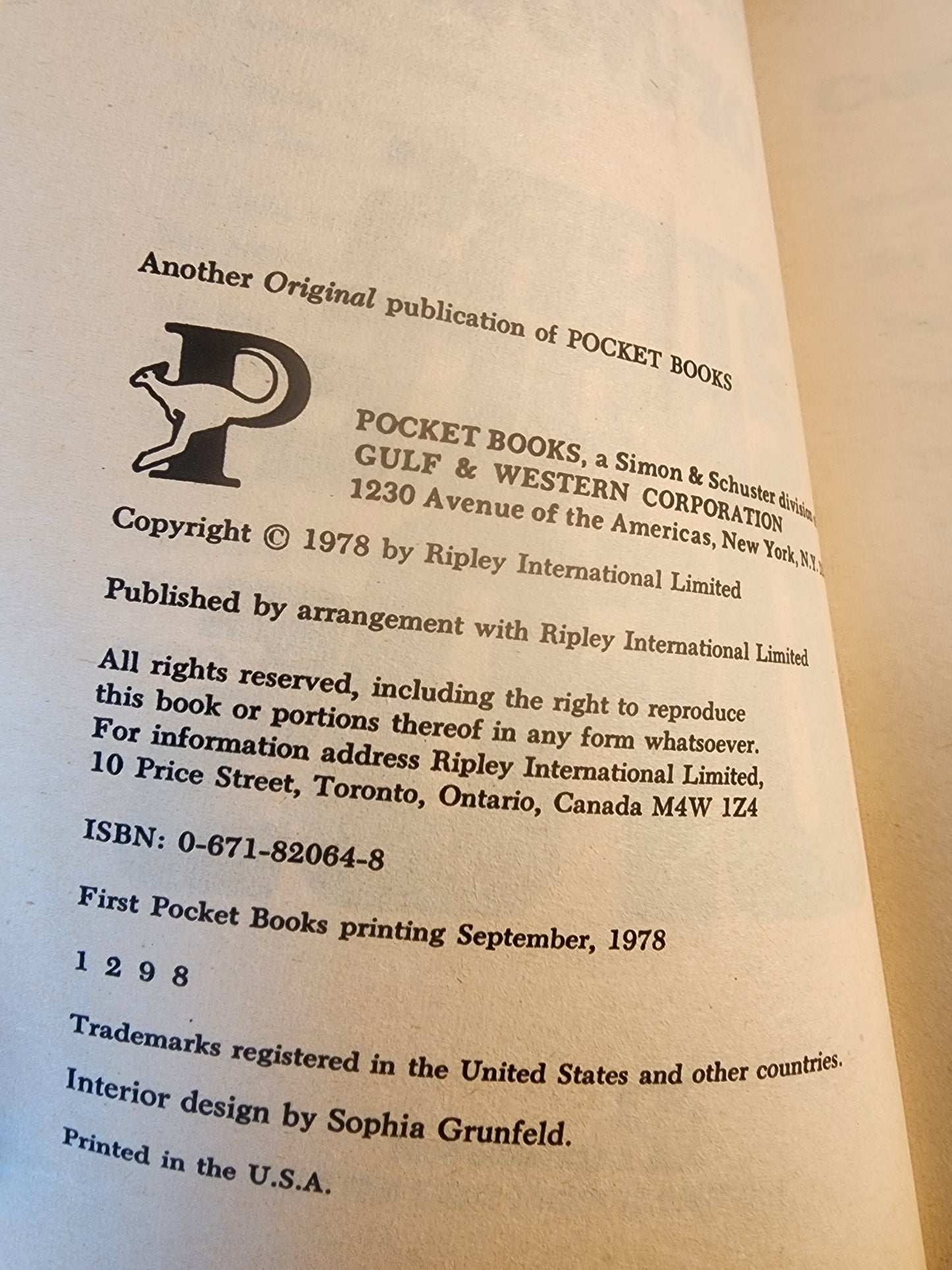 1978 Ripley’s Believe it or Not!  "Stars Space & UFOs” vintage pb book