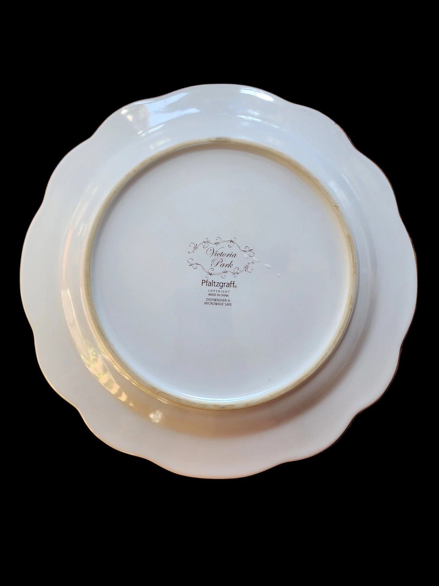 Pfaltzgraff Victoria Park Dinner Plates - Set of 4 - Scalloped Edge Cream & Pink Floral