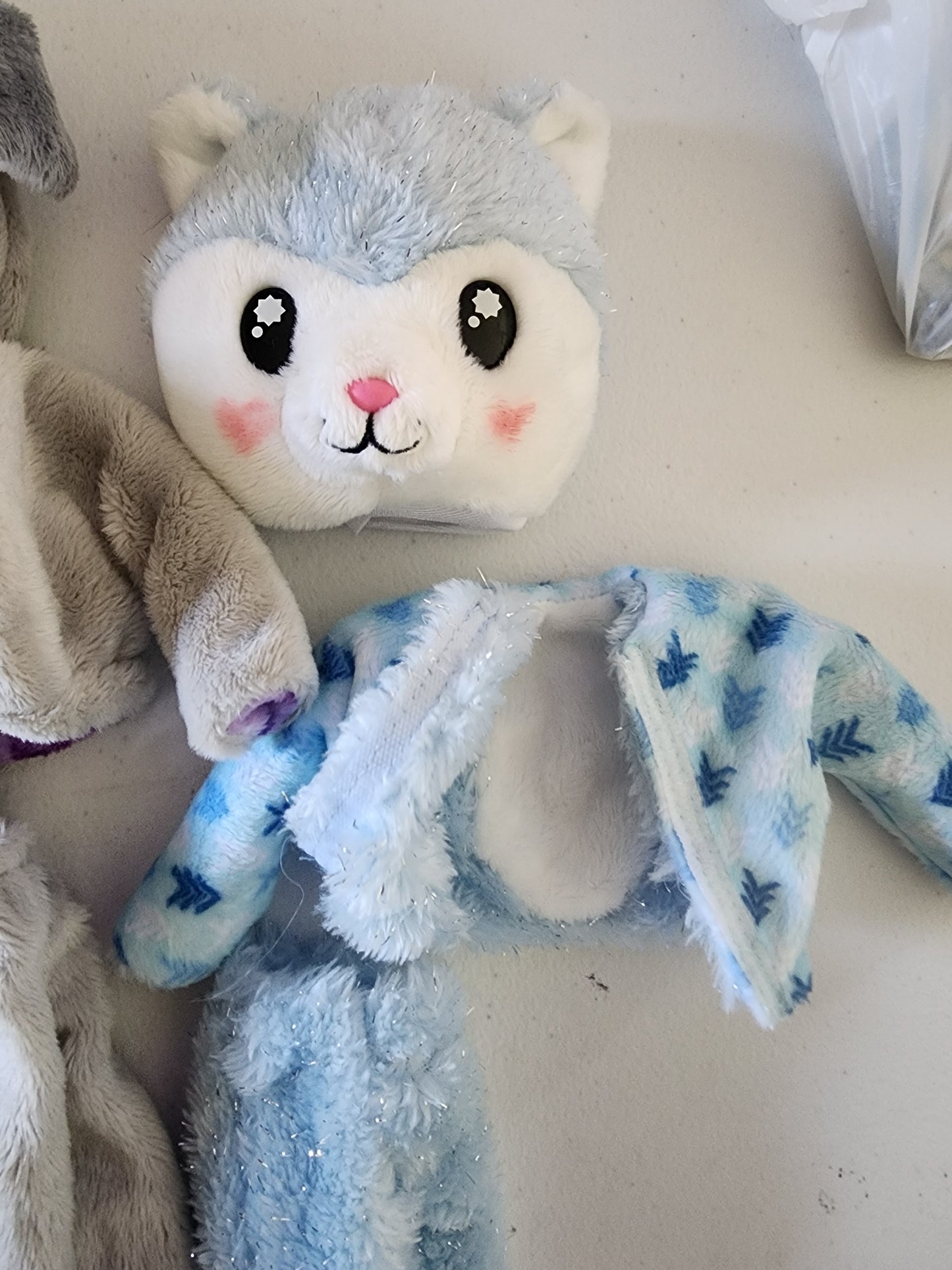 Mattel Barbie Cutie Reveal Doll Husky Head 3 costumes