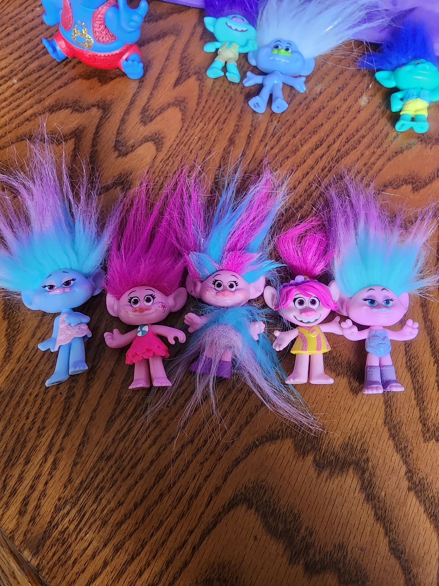 DreamWorks  29 Troll Figures 1" & 3.5" Dolls Lot Hasbro. Pre-owned