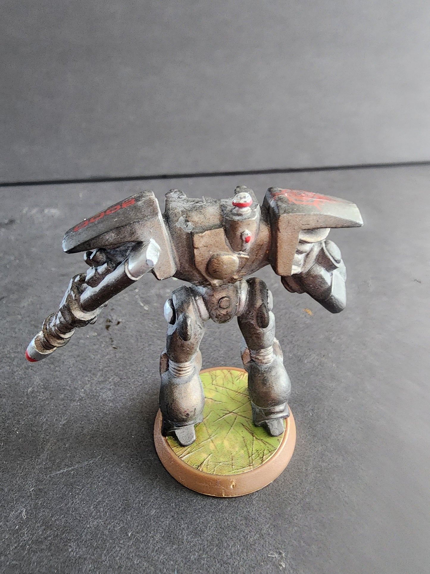 Heroscape Deathwalker 8000 Figure aprox. 2" tall