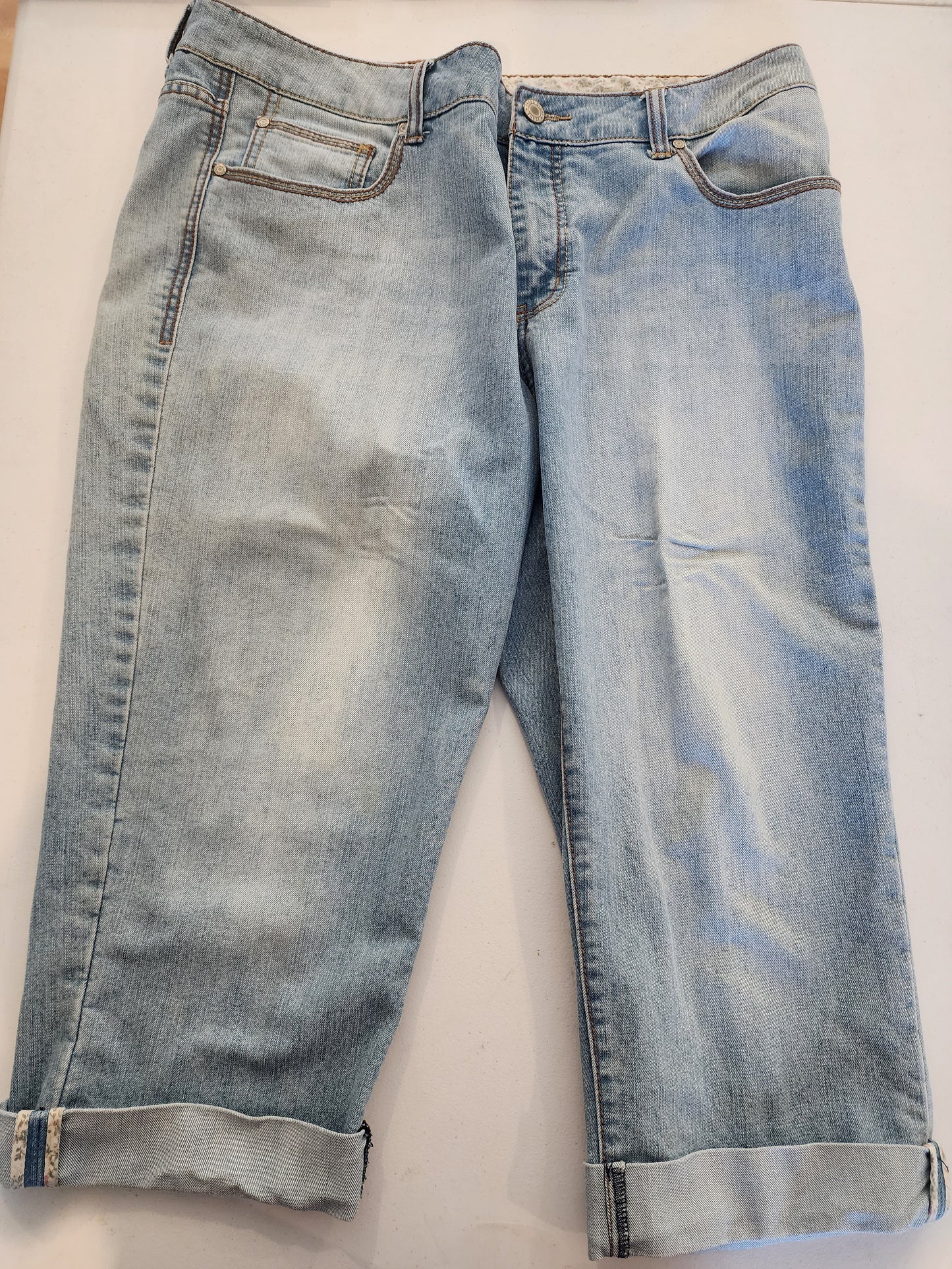 Faded Glory Capri Jeans. Cuffed. Size 18.