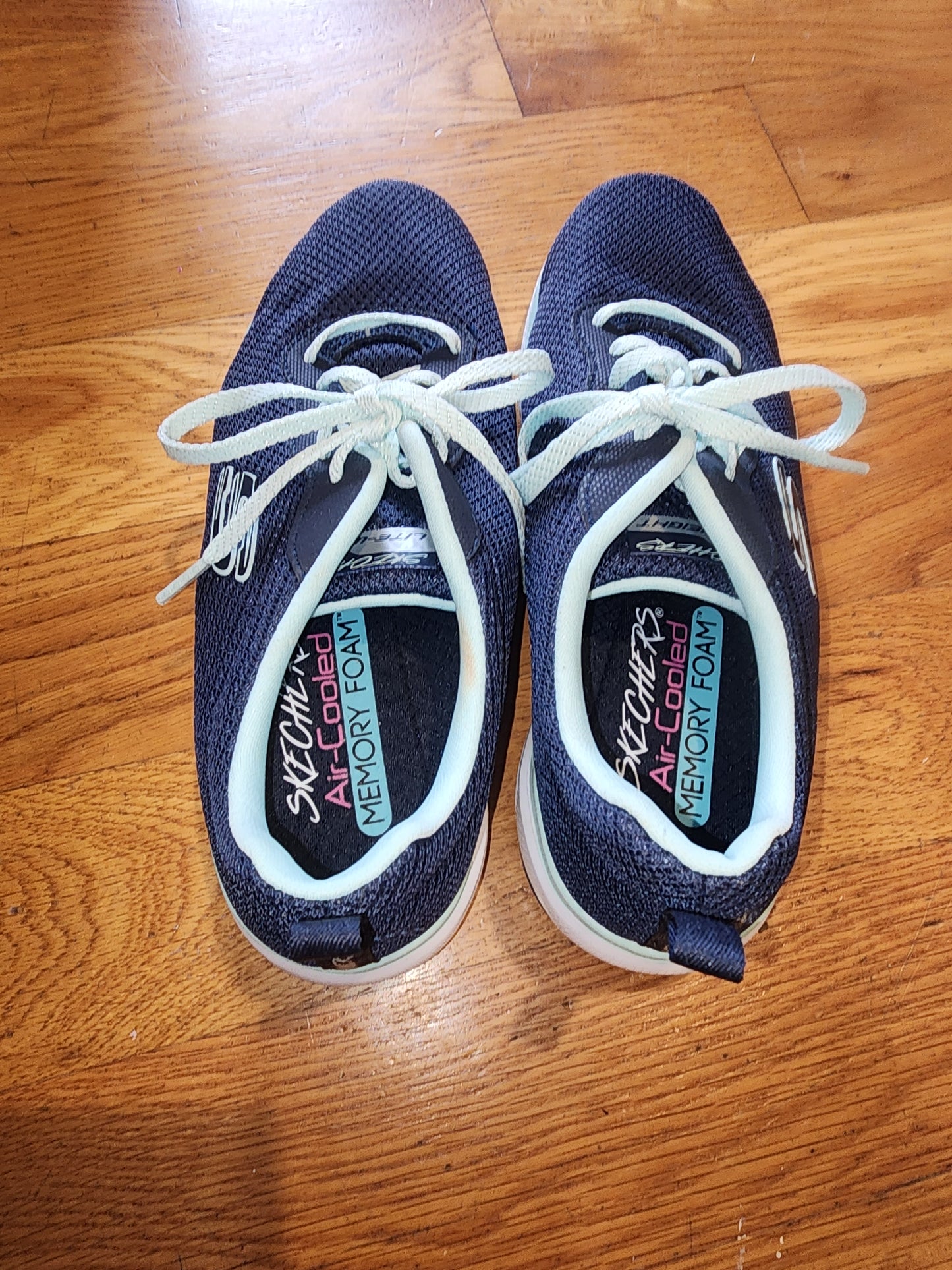 Skechers Lite-Weight Navy Sneakers Womens size 8.5 Air Cooled Memory Foam