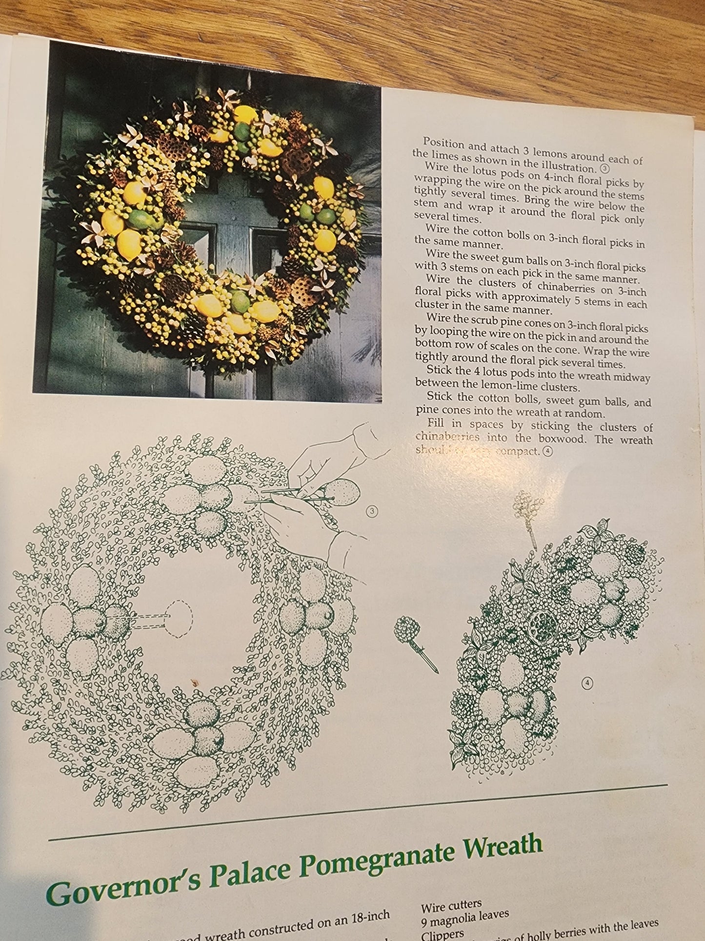 Colonial Williamsburg Decorates for Christmas Step-by-Step Crafts 1981