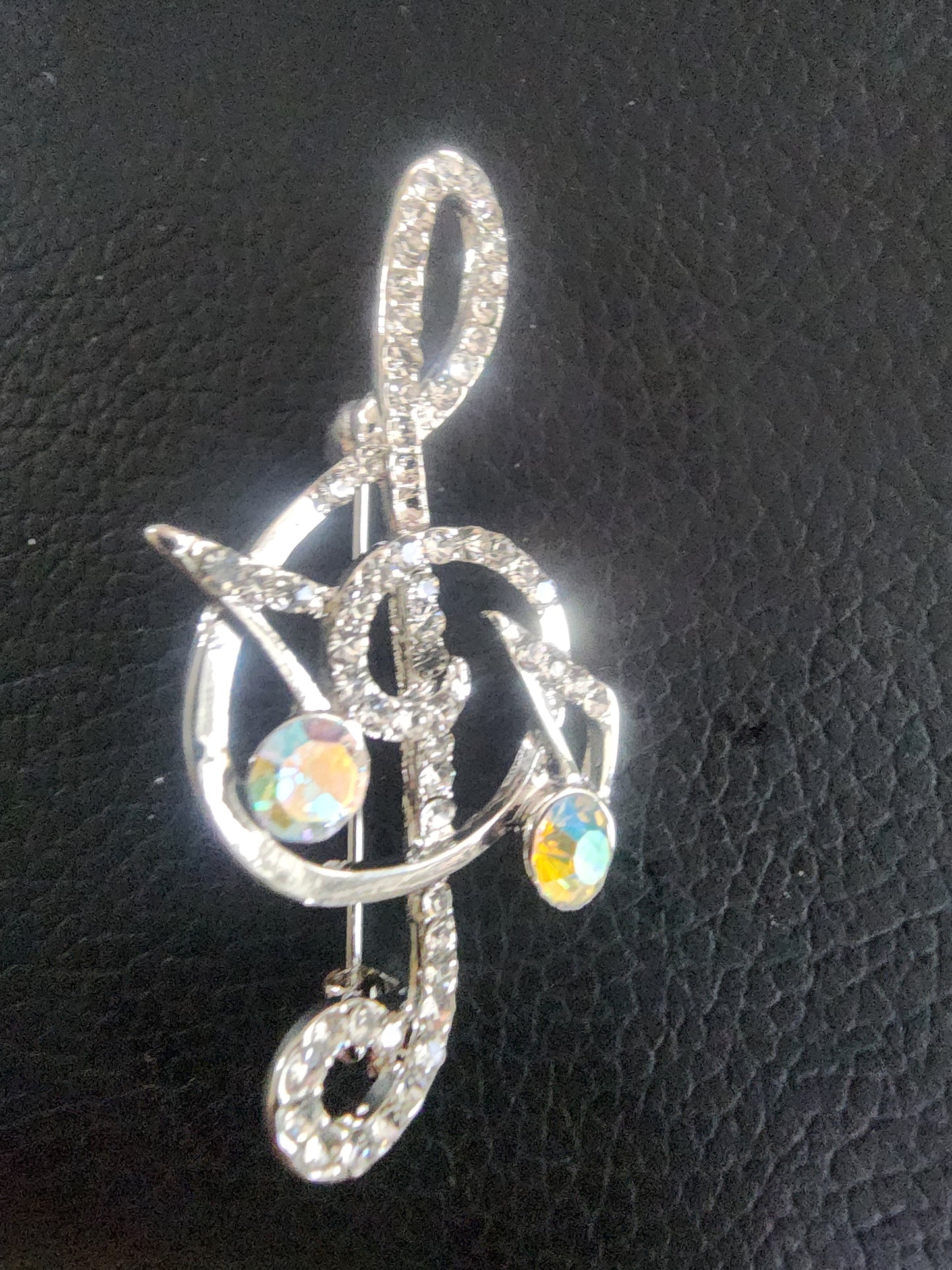 Sparkling Musical Elegance: Rhinestone Treble Clef Brooch