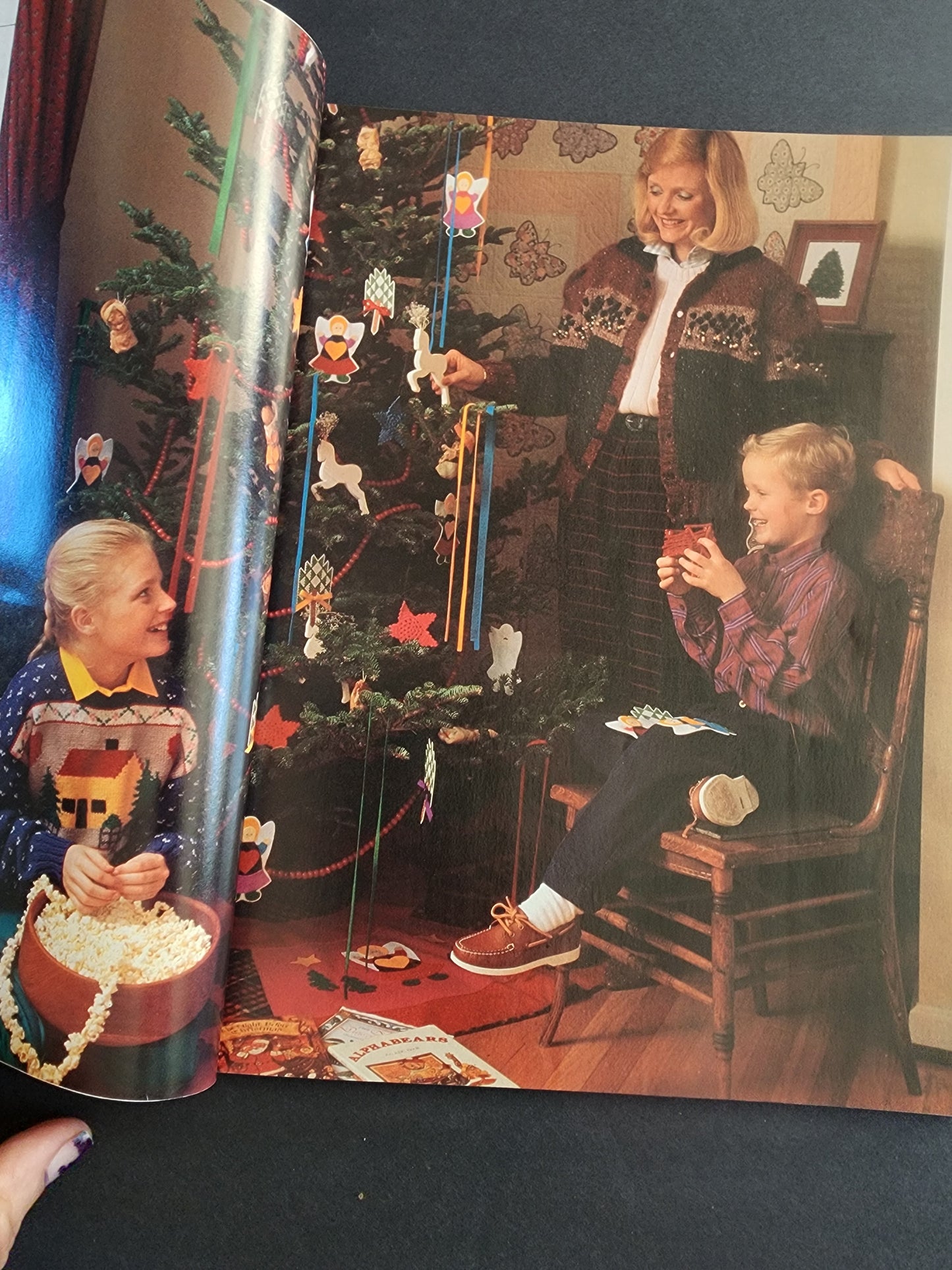 Vtg Better Home and Gardens Magazine 1989 Country Crafts Christmas Edition Santa's BEST