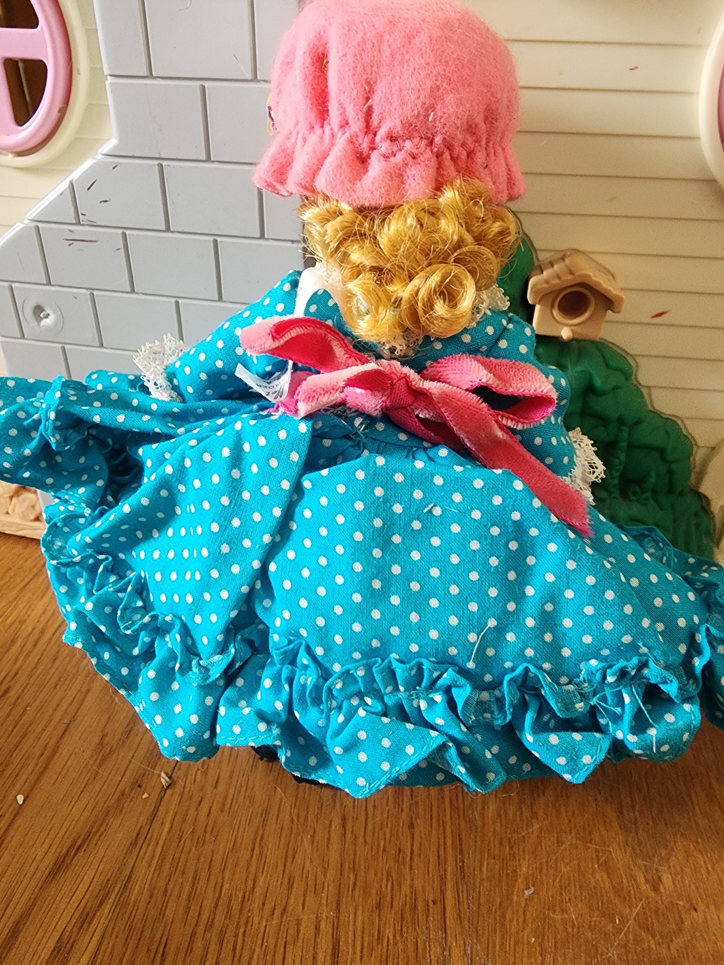 Vintage Madame Alexander 8" doll "Miss Muffet" with original al box #752