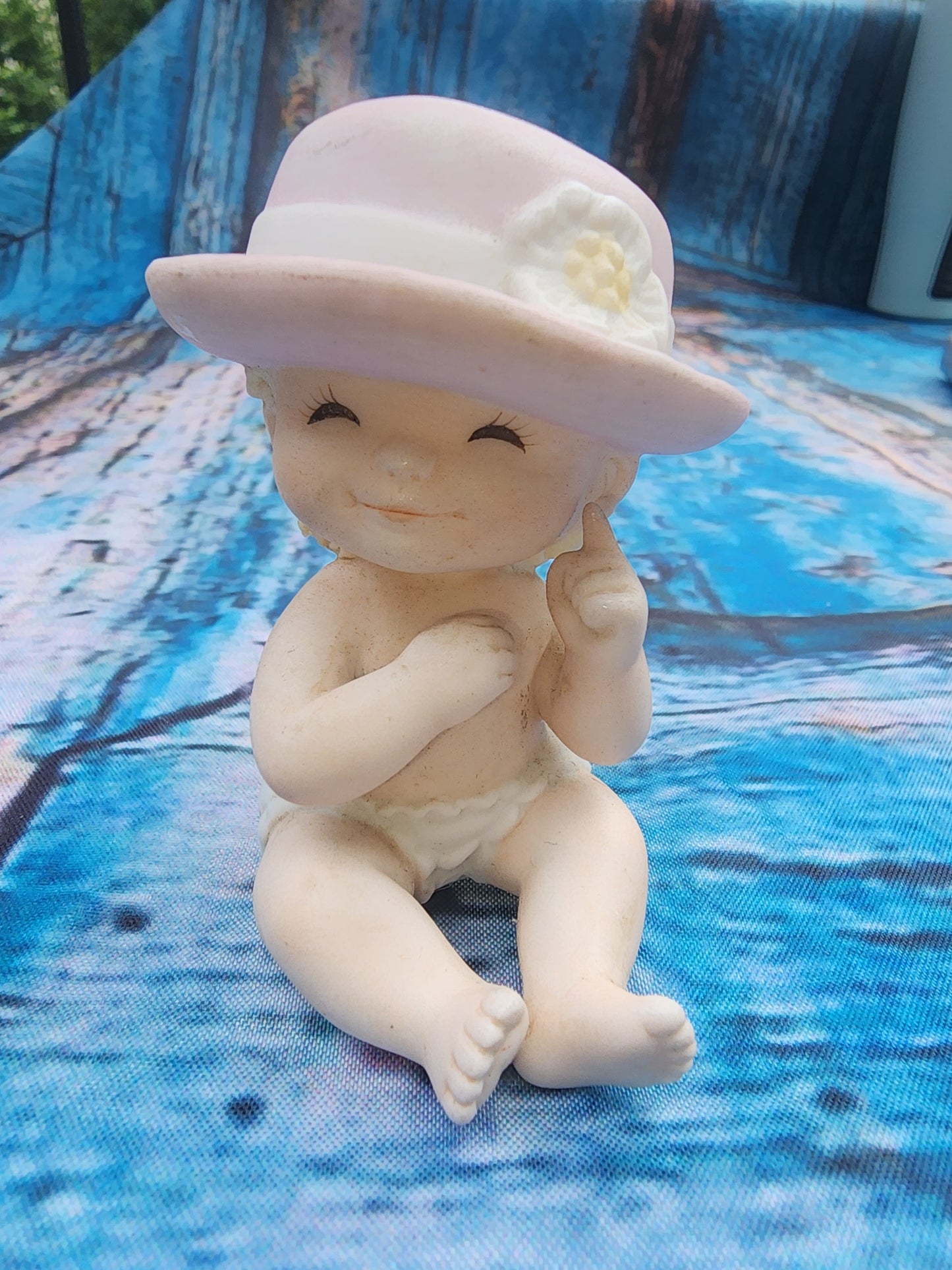 Vintage 1985 Gorham DBGCI Smiling Baby Figurine with floral Hat