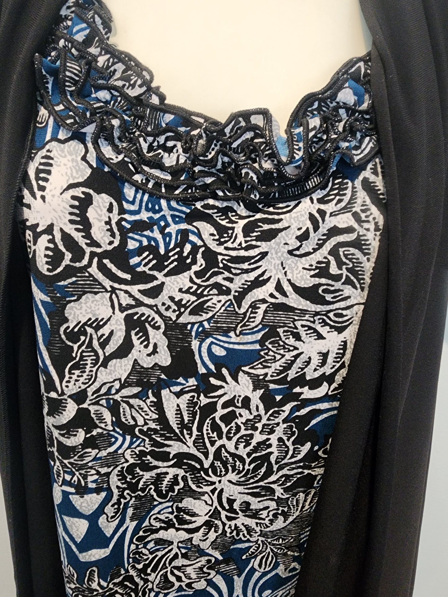 Perseption Concept Women's Black teal Gray and tan Blouse M.