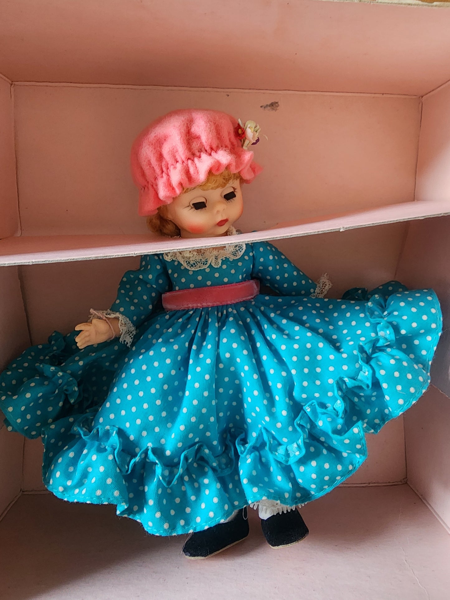 Vintage Madame Alexander 8" doll "Miss Muffet" with original al box #752