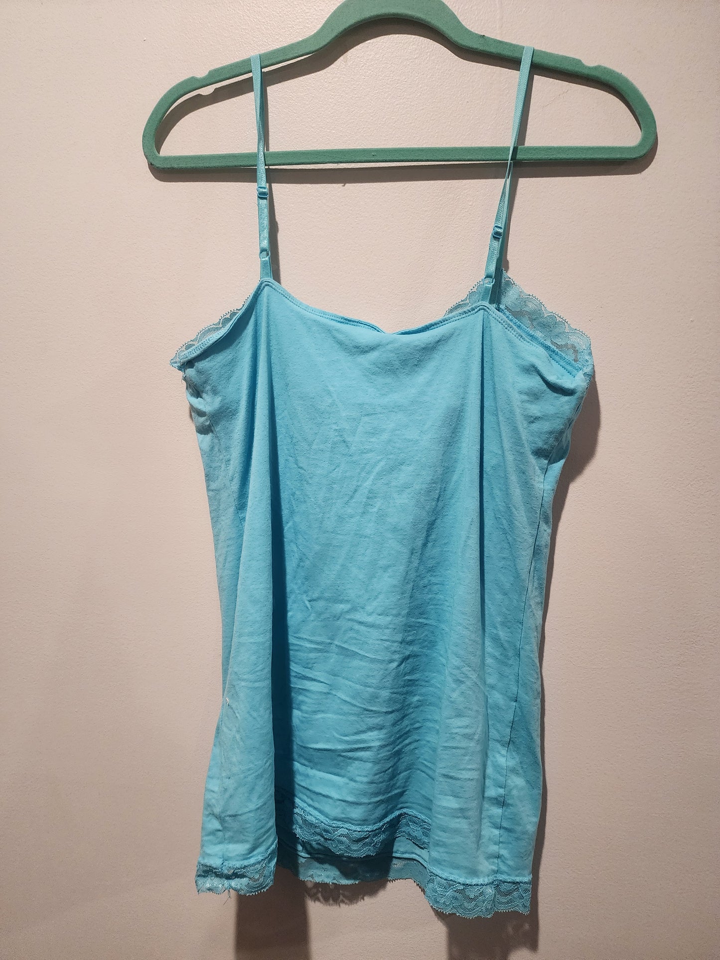 Girl's Jr.  Turquoise Lacey Tank Top XL 19, Could also be a Women's small.