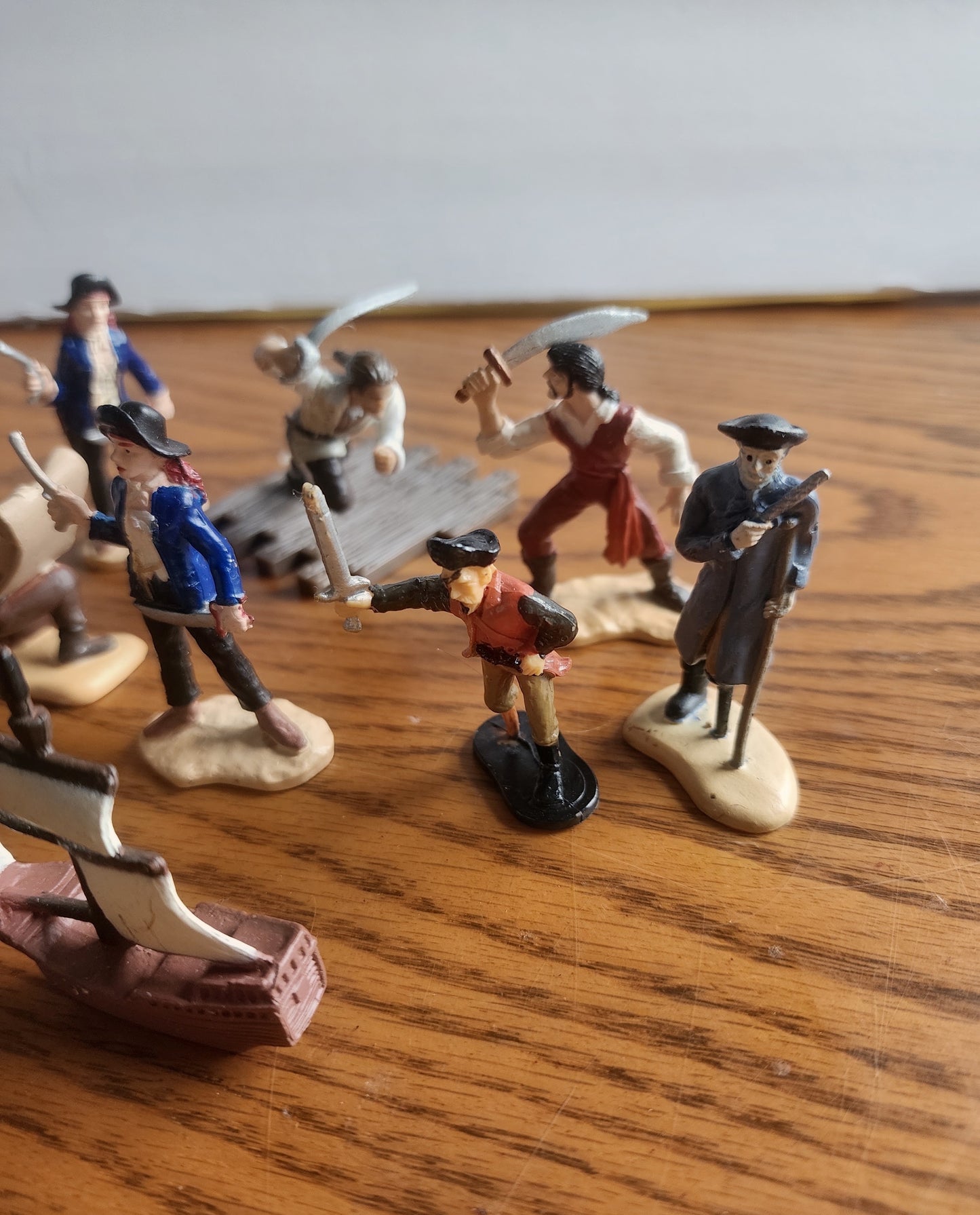 10-Piece Miniature Pirate Figurine Lot