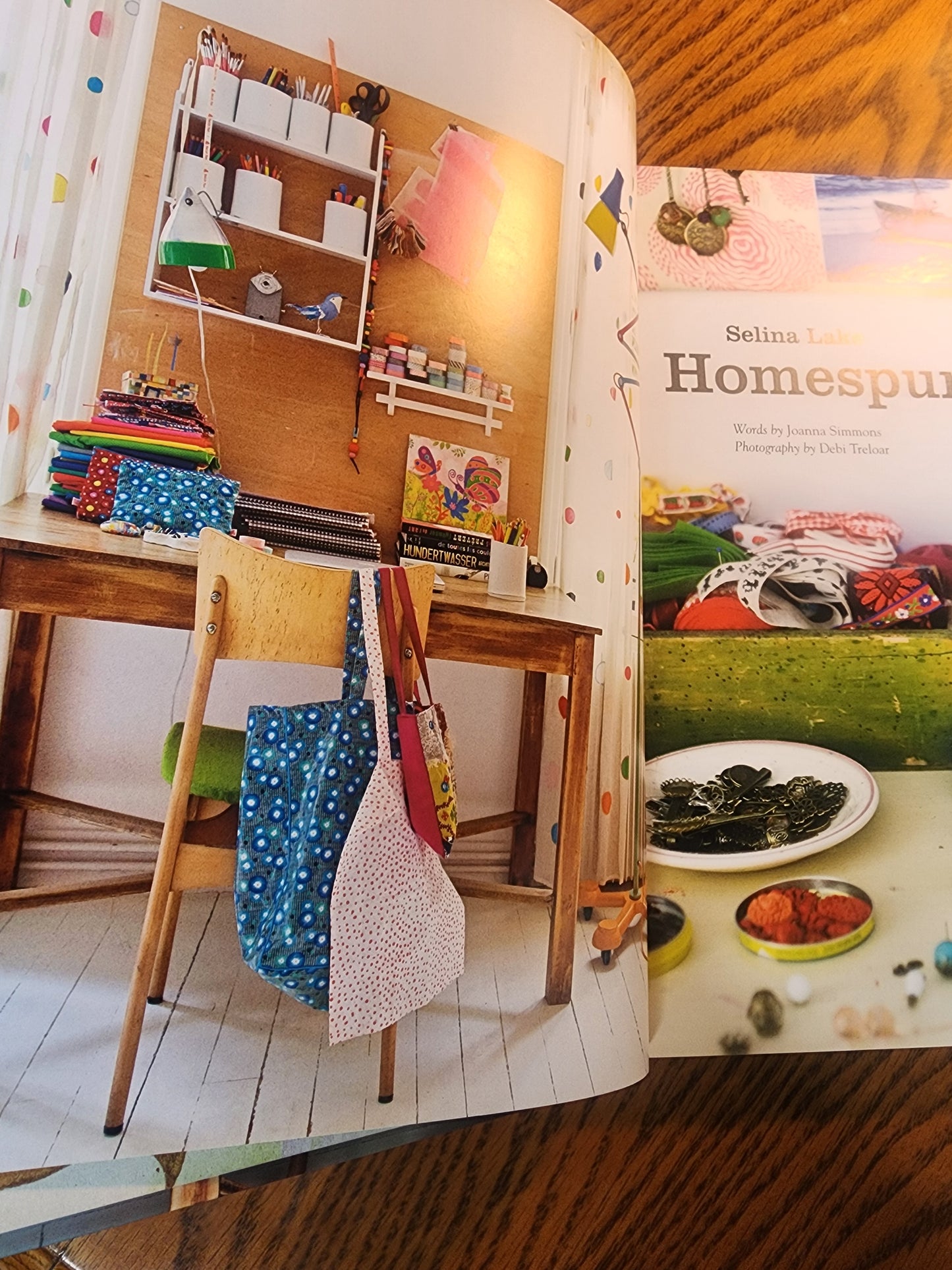 Selina Lake Homespun Style HB book featuring Beautiful Homes Around the World