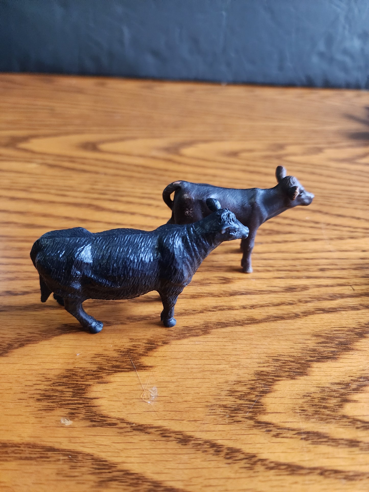 Lot of 4 animals 2 Bulls, cow & calf the biggest bull