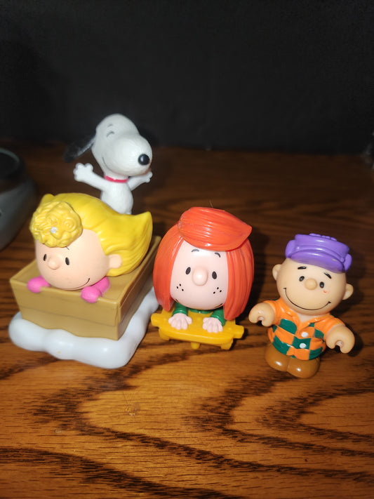 2015 Peanuts Movie Sally Snoopy Peppermint Patty & Charlie Brown McDonald's Happy Meal toys, lot of 3