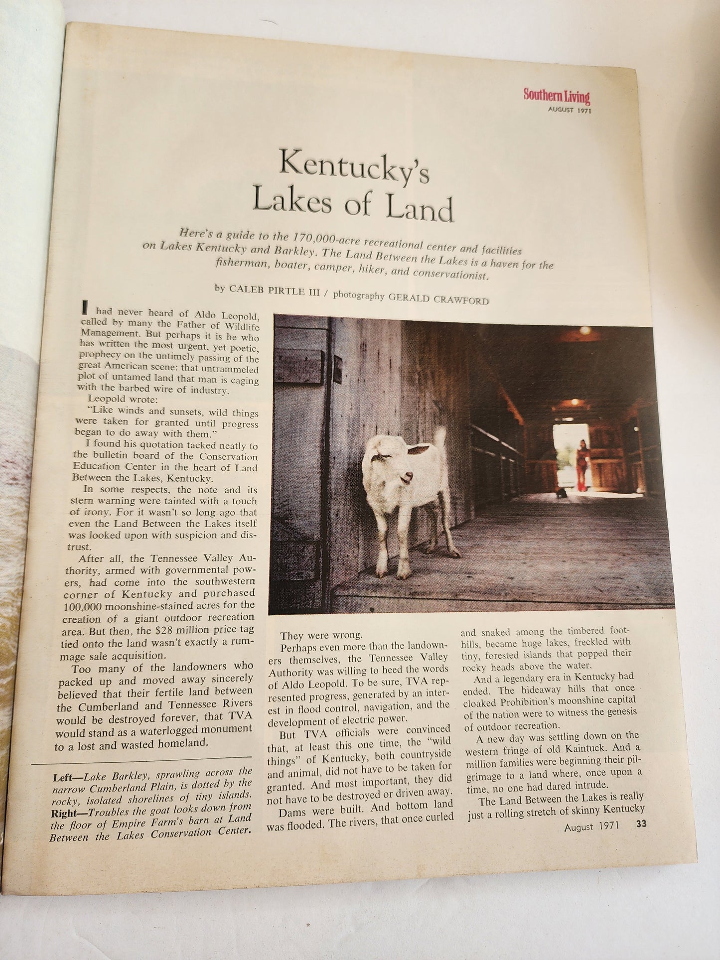 Vintage Southern Living August 1971  70s ads Kentucky Lakes Crepe Myrtle on cover