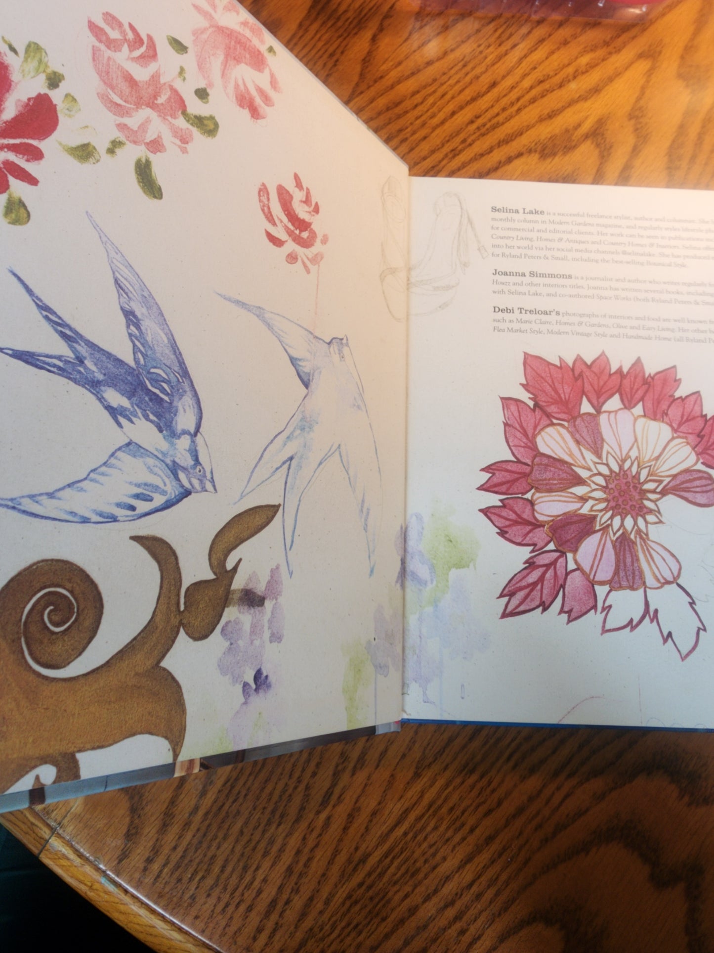 Selina Lake Homespun Style HB book featuring Beautiful Homes Around the World