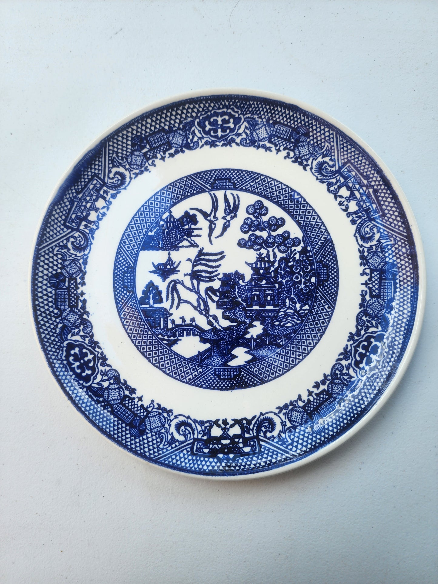 Vintage Blue Willow 9" Dinner Plate - Unmarked Blue & White Transferware - Excellent Condition
