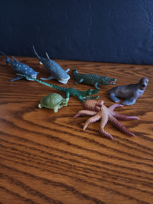 Sharks, turtle, Alligators Octopus,  seal barh toys pretend play lot of 7