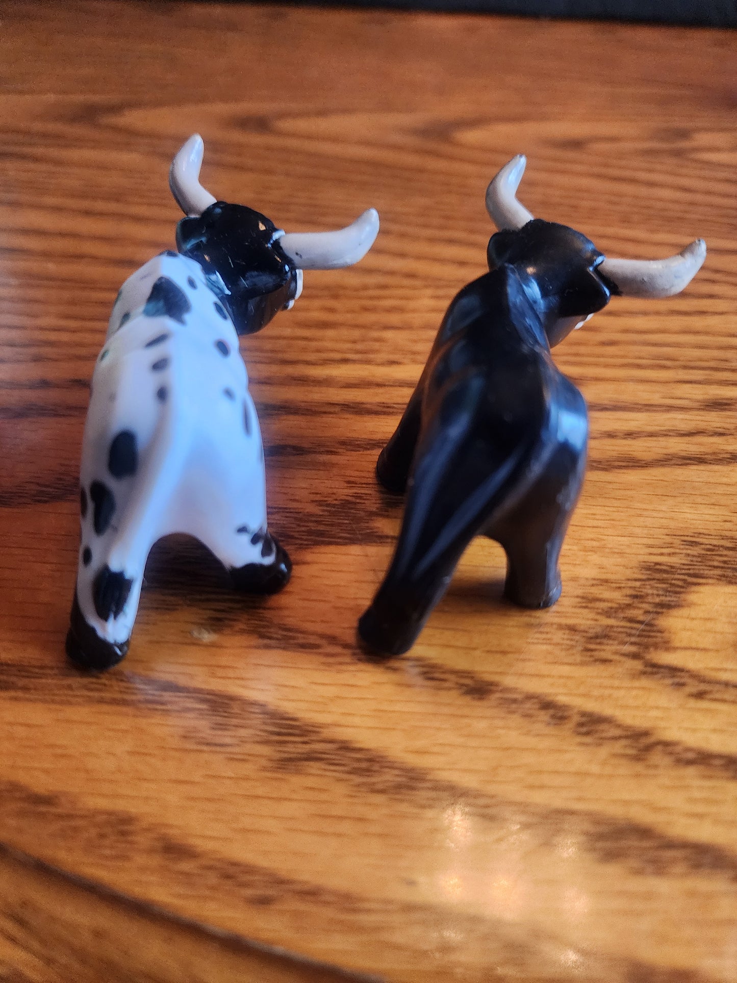 Vintage Lincoln Logs Hard Plastic Animal Lot - Brown Horse & 2 Longhorn Steers