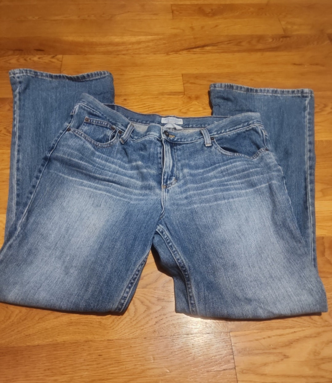 American Eagle Outfitter Blue Jeans Size 16.