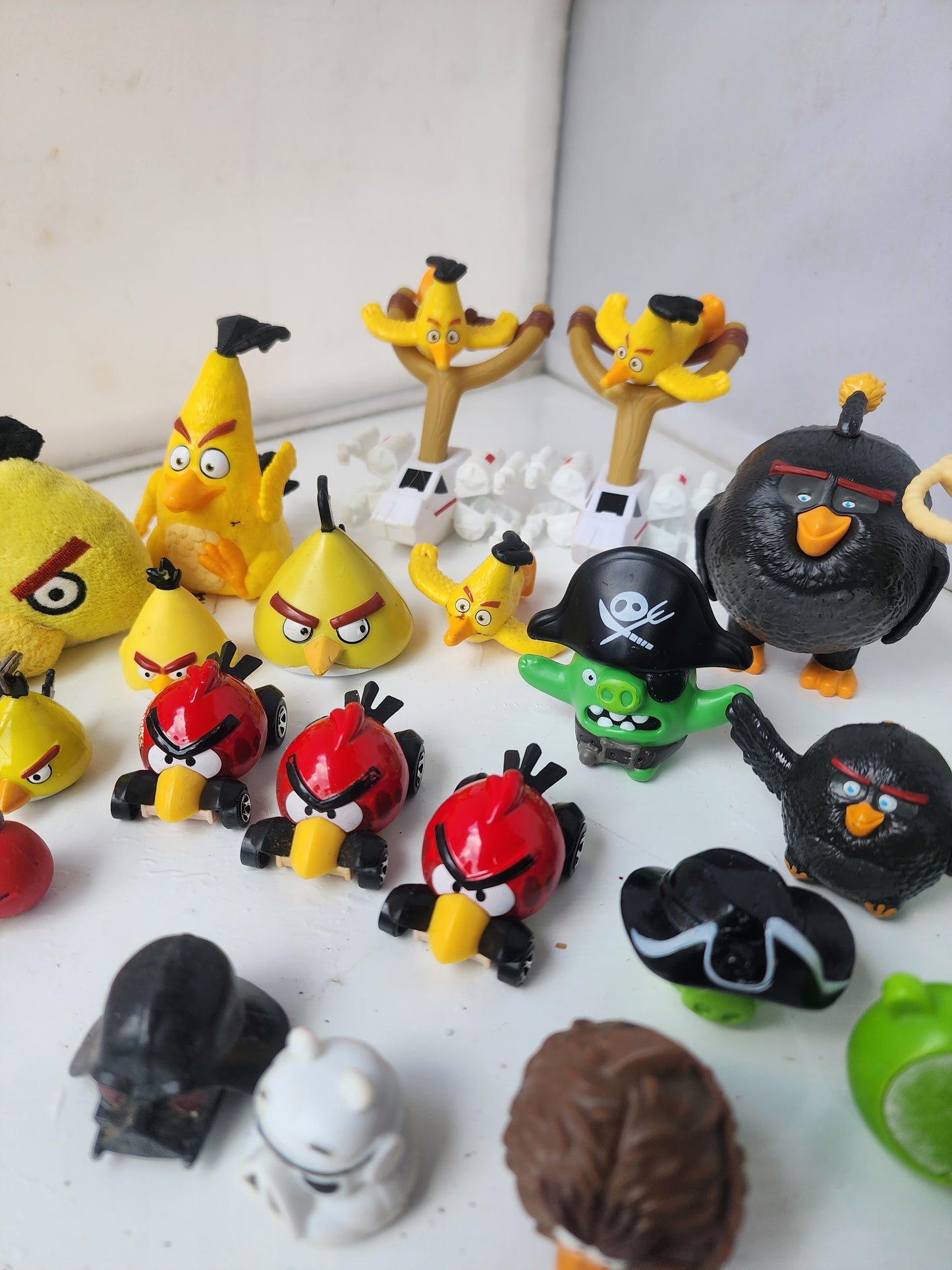30-Piece Angry Birds Toy Set with Shooters & Vehicles