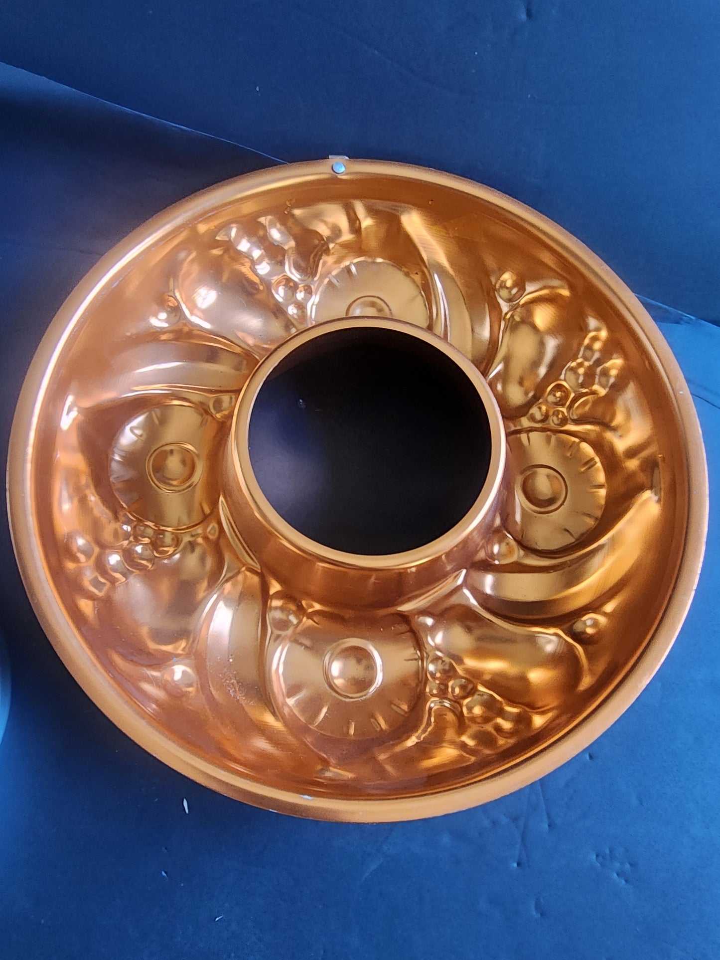 Vintage Copper Aluminum BUNDT Jello MOLD Tin Fruit Grapes pineapple Round Ring 13.50"