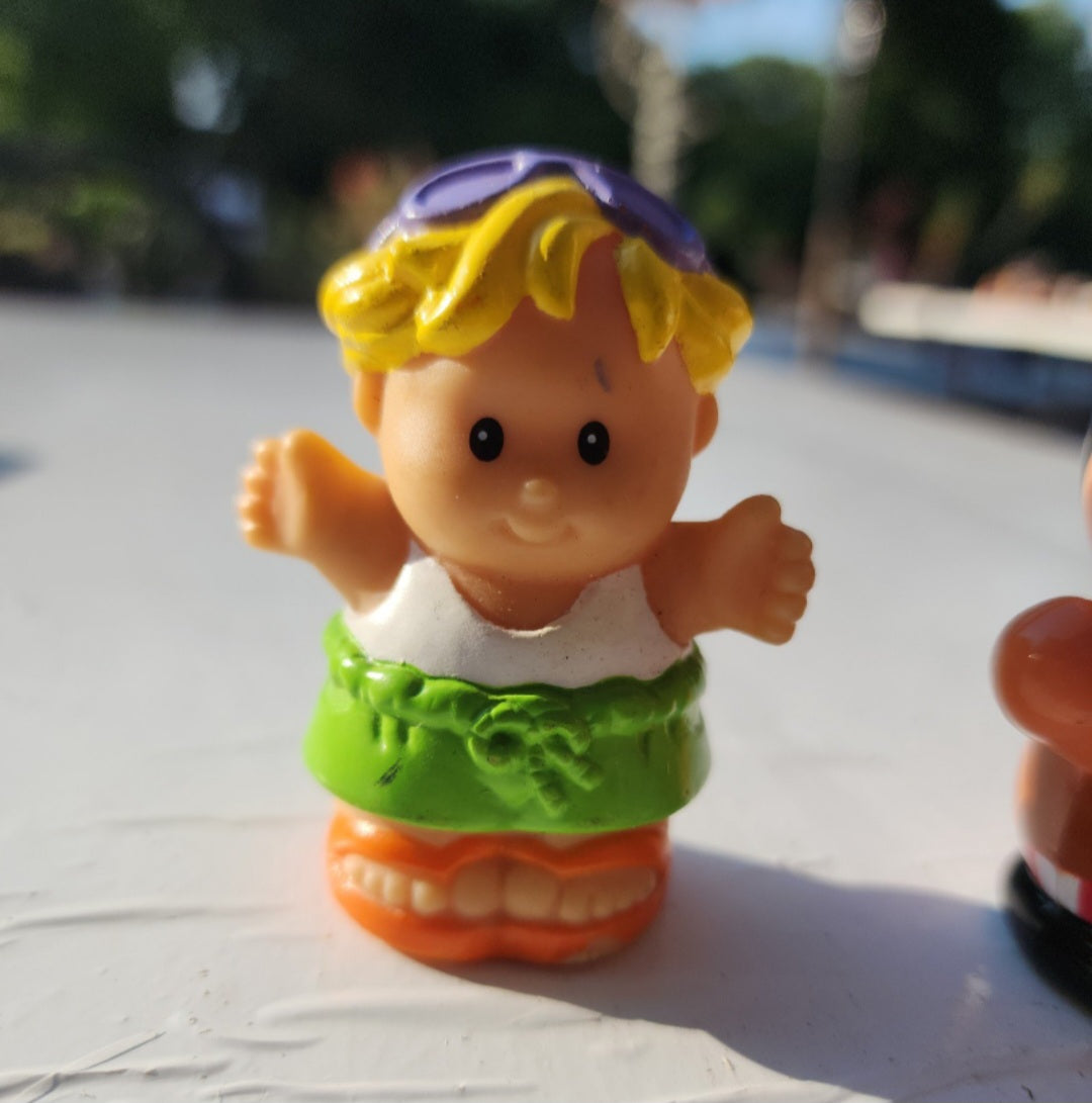 Fisher Price Little People Mia Pirate Noah boy in flip flops & Pirate