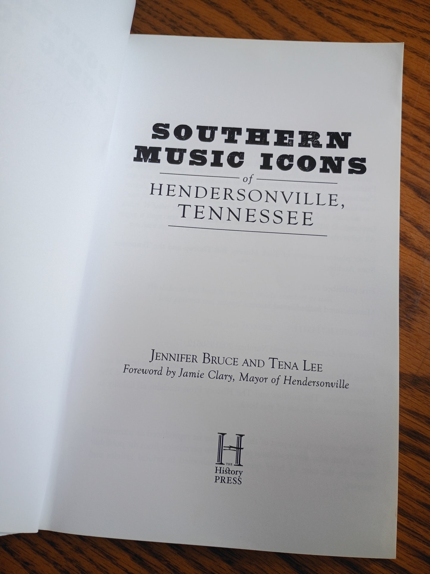 Southern Music Icons of Hendersonville, Tennessee Softcover Book - Cash, Orbison