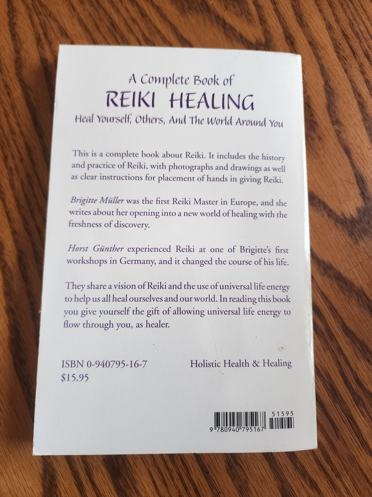 A Complete Book of Reiki Healing: Heal Yourself, Others, and the World Around You Softcover Book