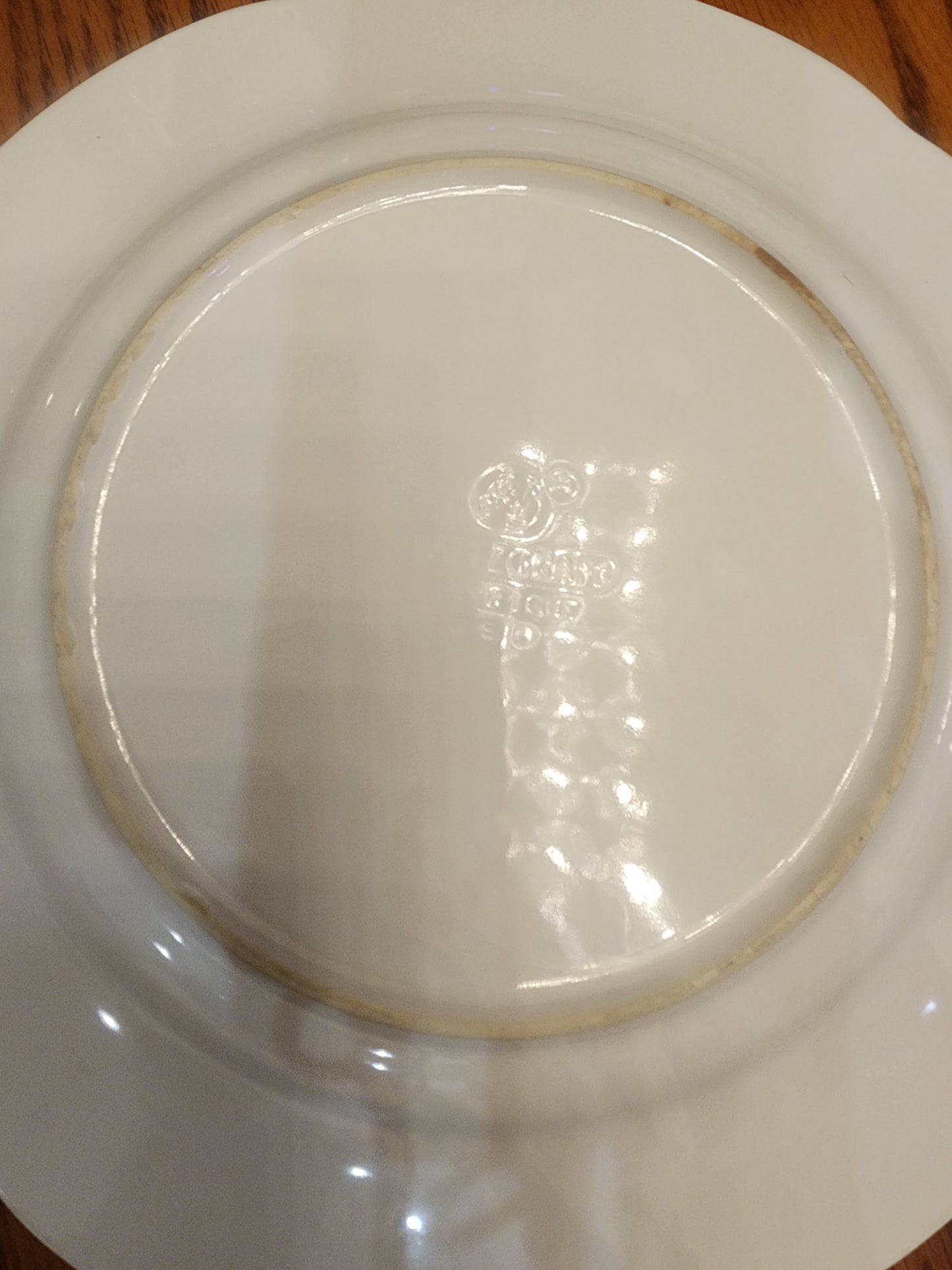 Vintage Pfaltzgraff Heritage White Dinner Plate 10" Stoneware USA Scalloped