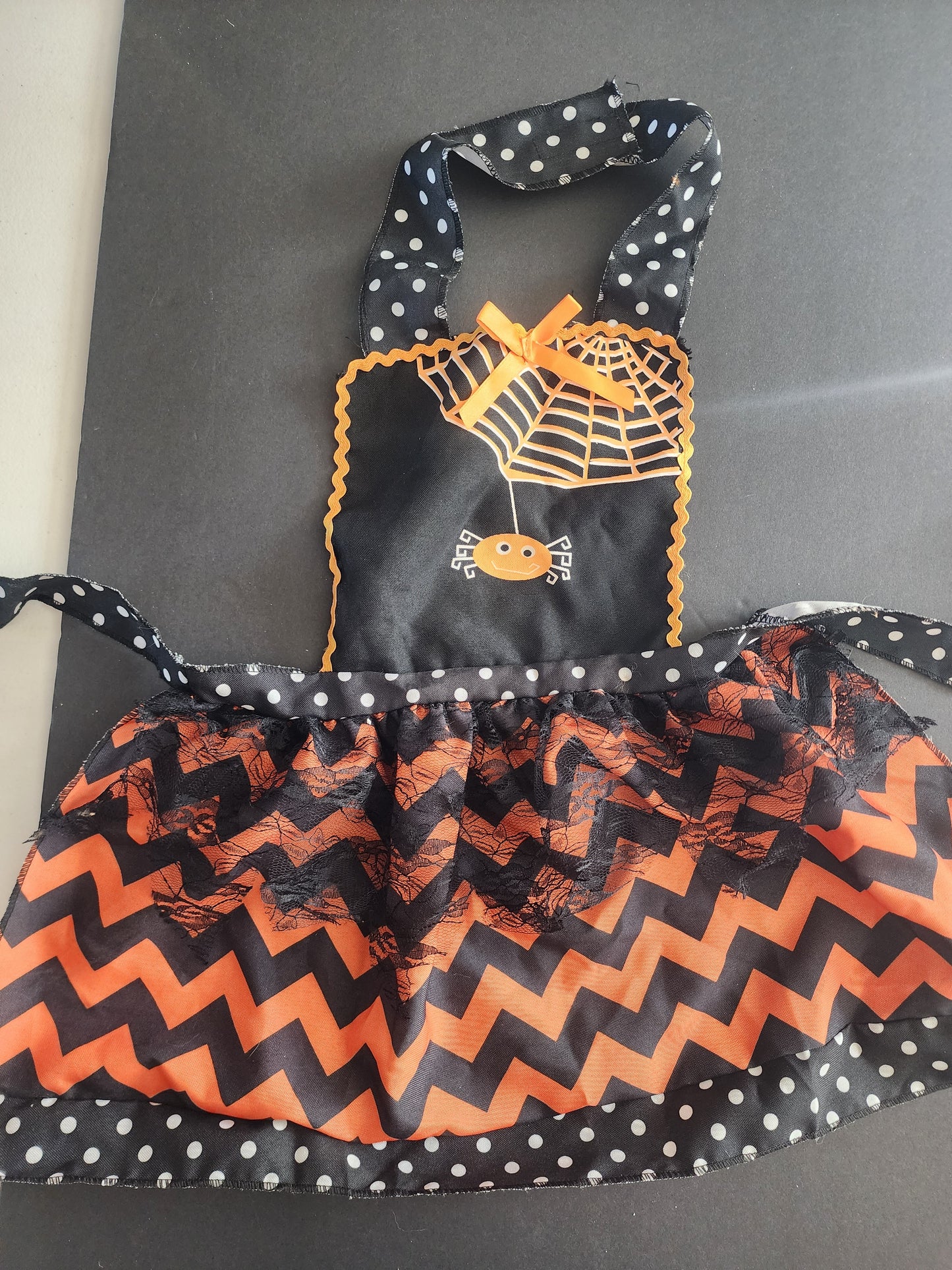 Halloween Polka Dot Spider Web Apron Black Orange, child size 4-8