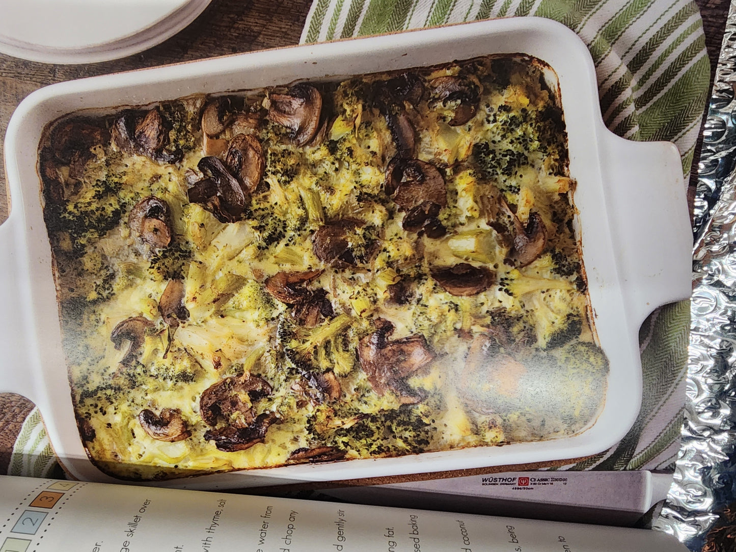 The 30 Day Guide to Paleo Cooking: Entire Month of Paleo Meals by Bill Staley, Hayley Mason.