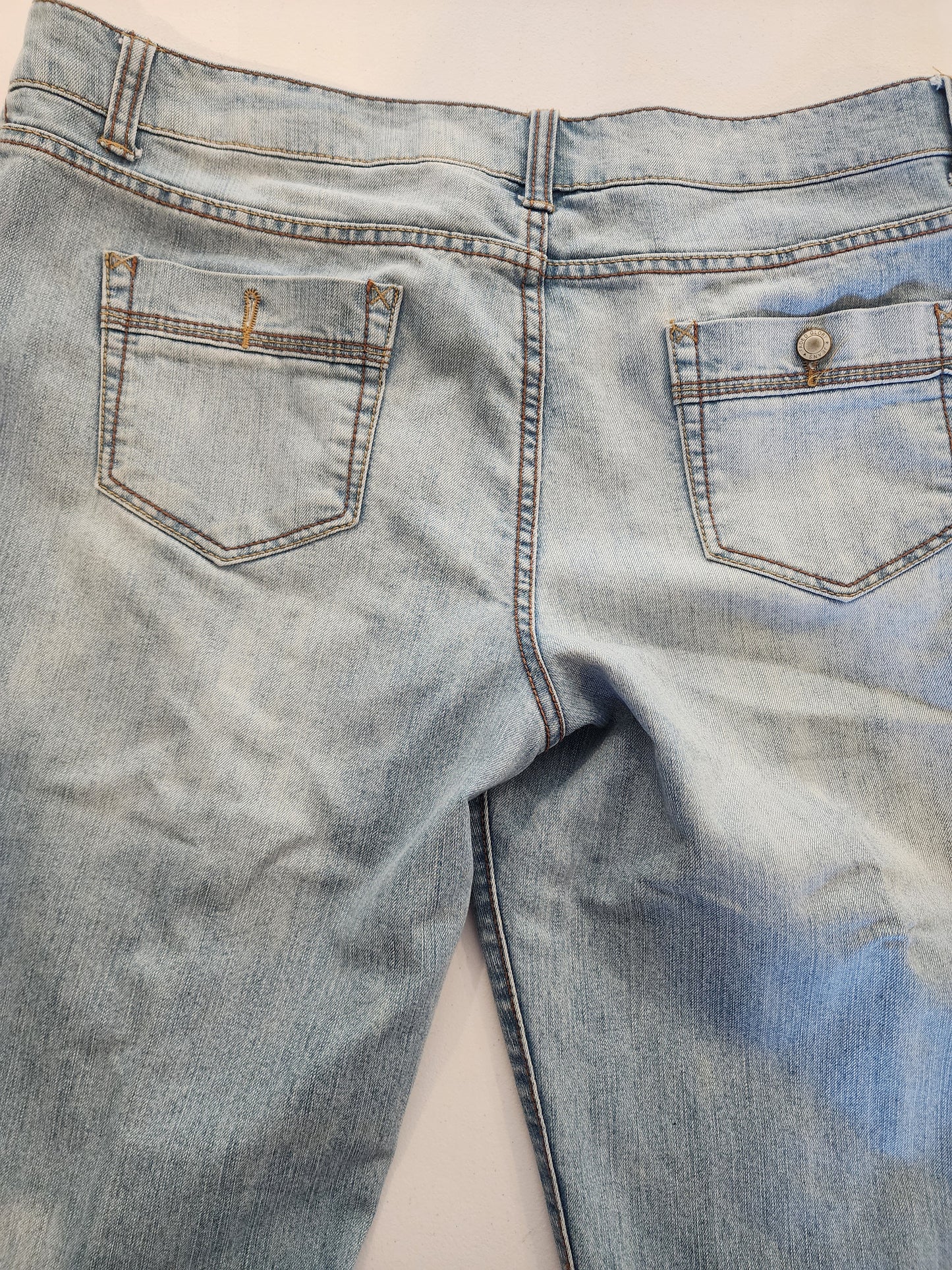 Faded Glory Capri Jeans. Cuffed. Size 18.