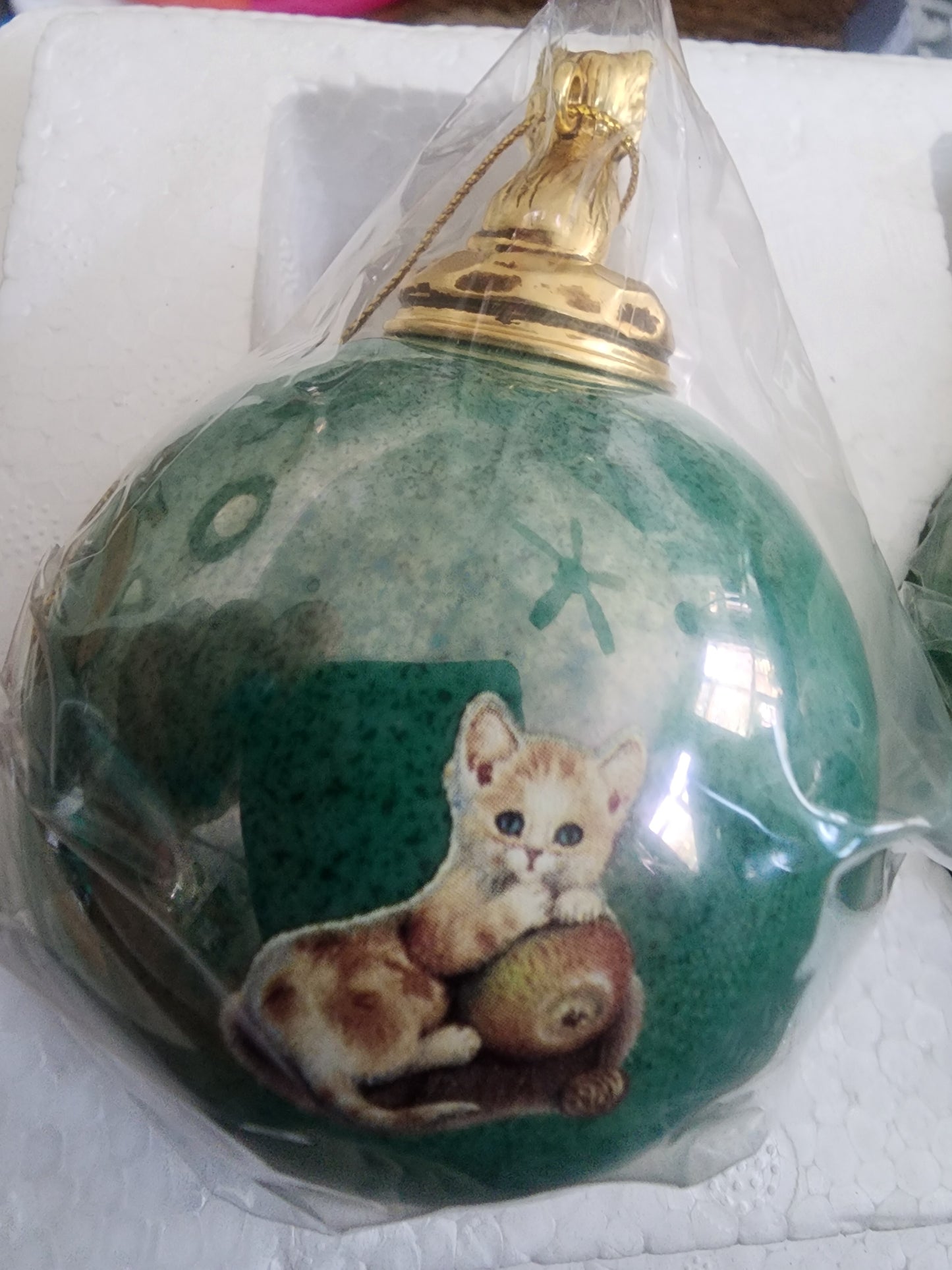 2 1999 Bradford Exchange Porcelain Hanging Figural Cat Round Ball Ornaments