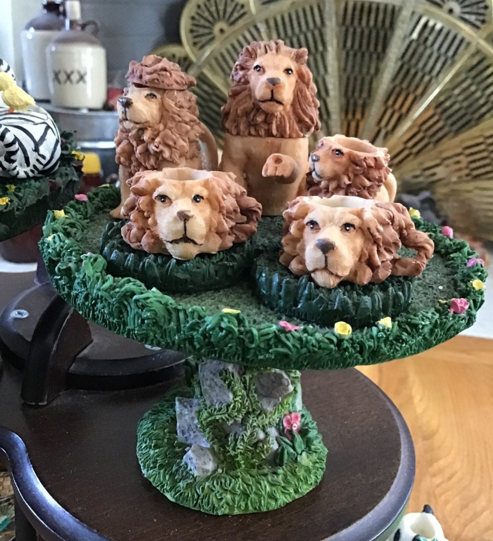Lion Miniature Tea Set Resin Tray , Pot Sugar Creamer Cups & Saucer 8 Piece Set