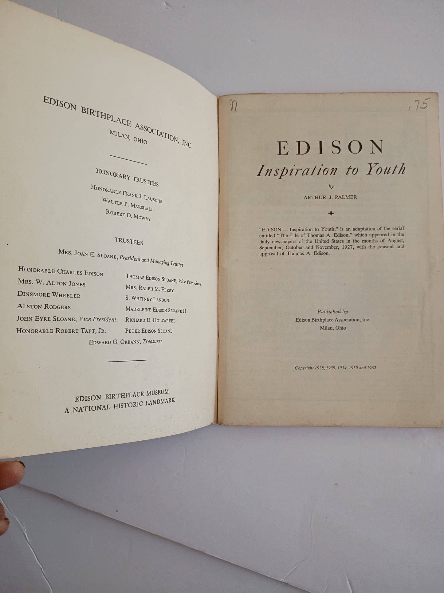 1962 softcover booklet, "Edison: Inspiration to Youth" by Arthur J. Palmer,